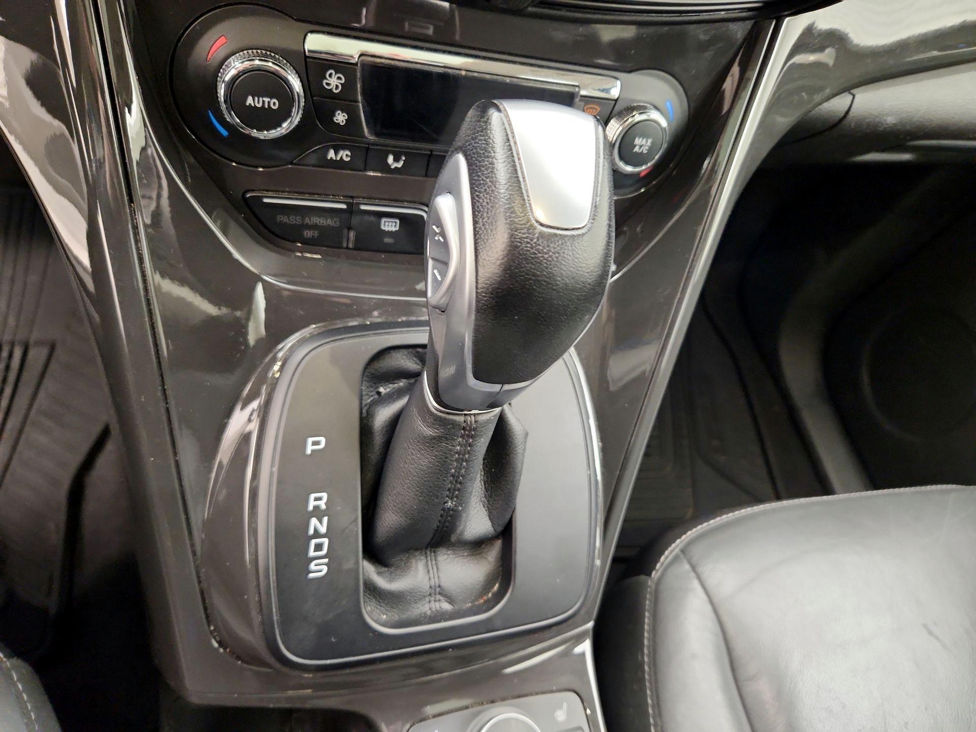 Thumbnail: 2016 Ford Escape - 18