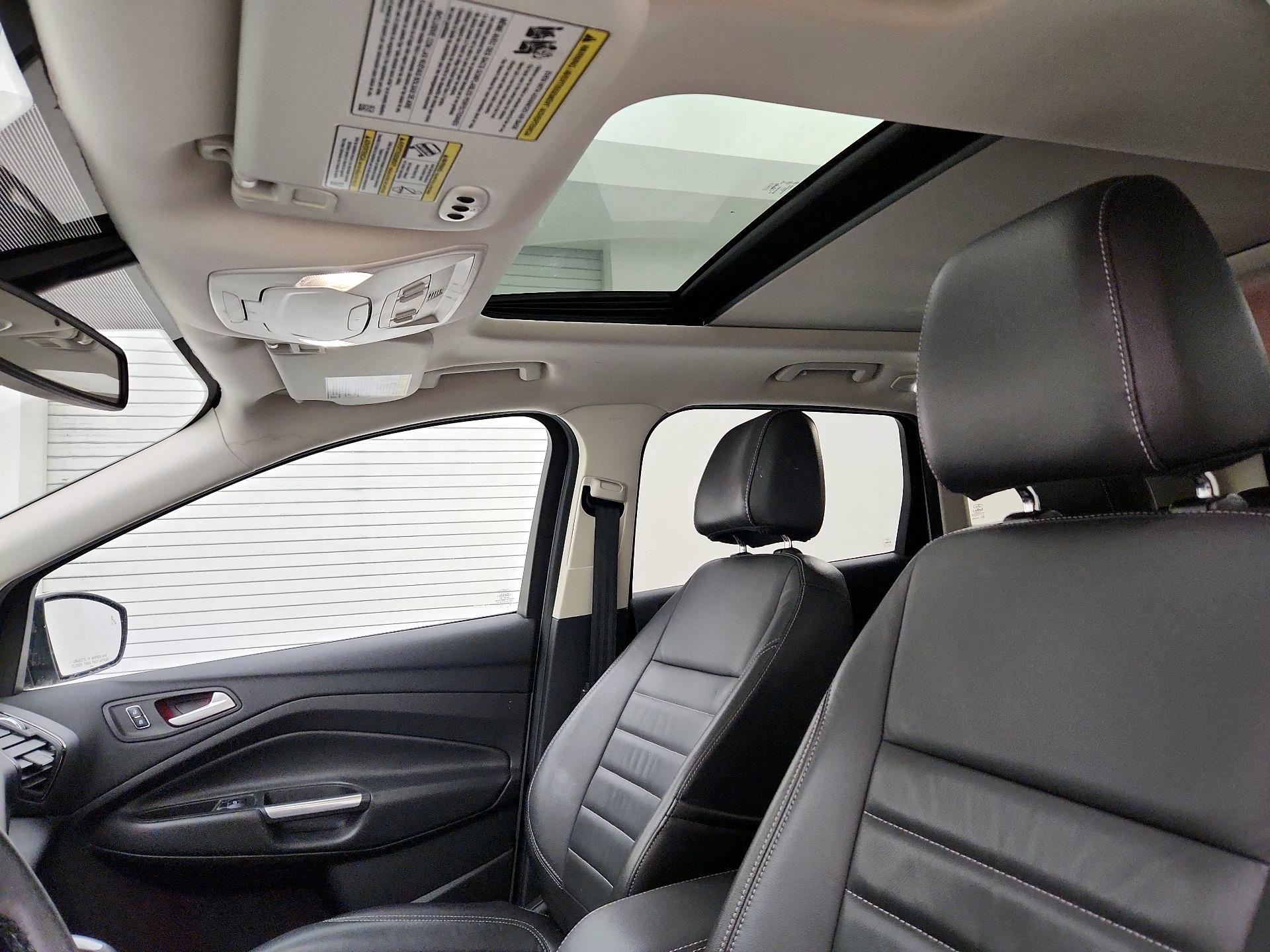 Thumbnail: 2016 Ford Escape - 20