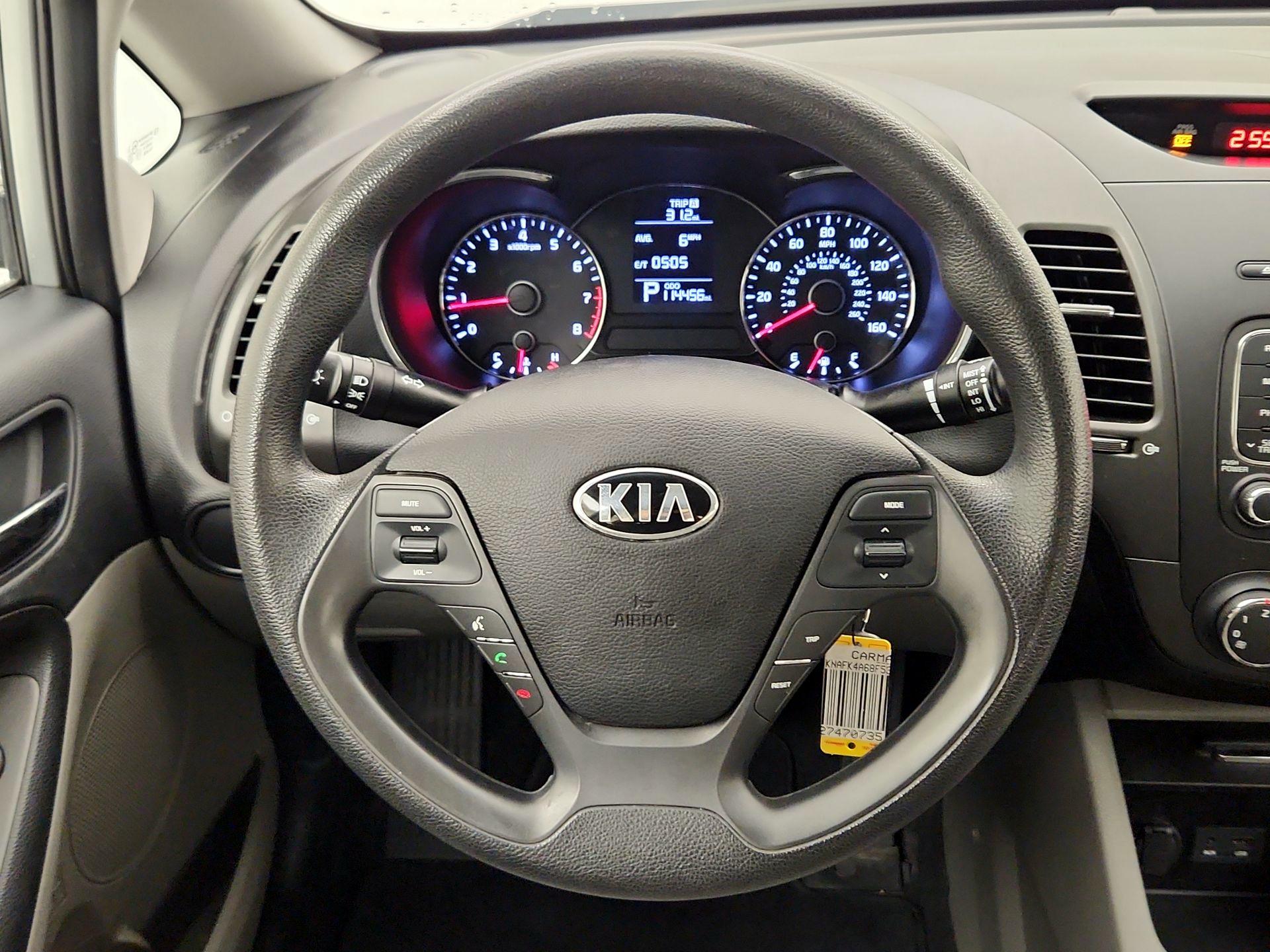 Thumbnail: 2015 Kia Forte - 10