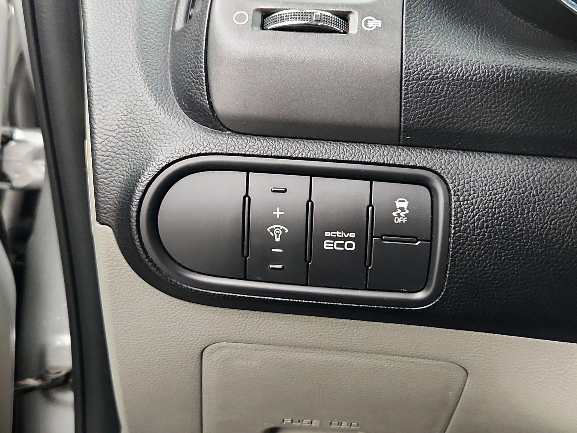 Thumbnail: 2015 Kia Forte - 13
