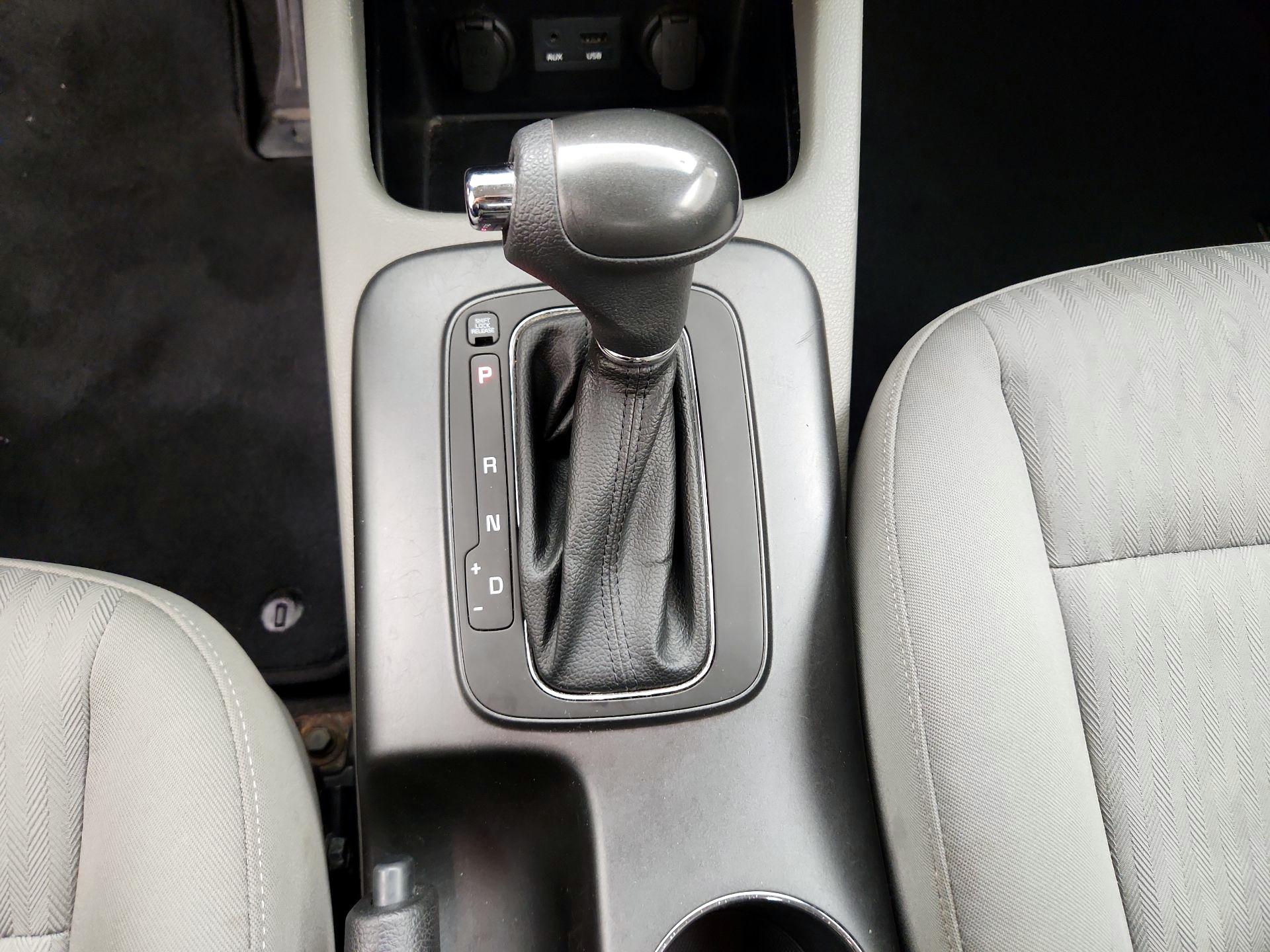 Thumbnail: 2015 Kia Forte - 16