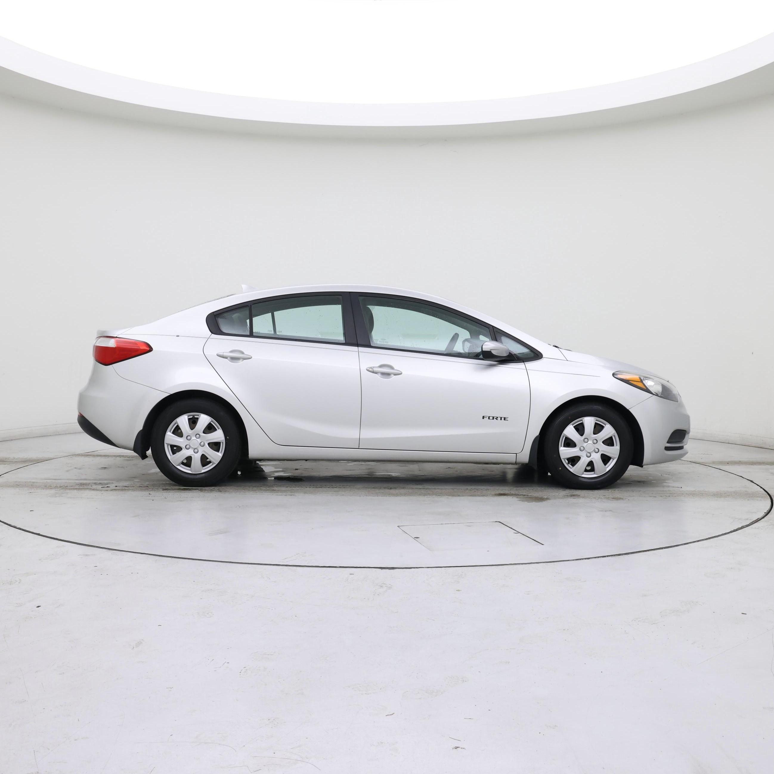 Thumbnail: 2015 Kia Forte - 7