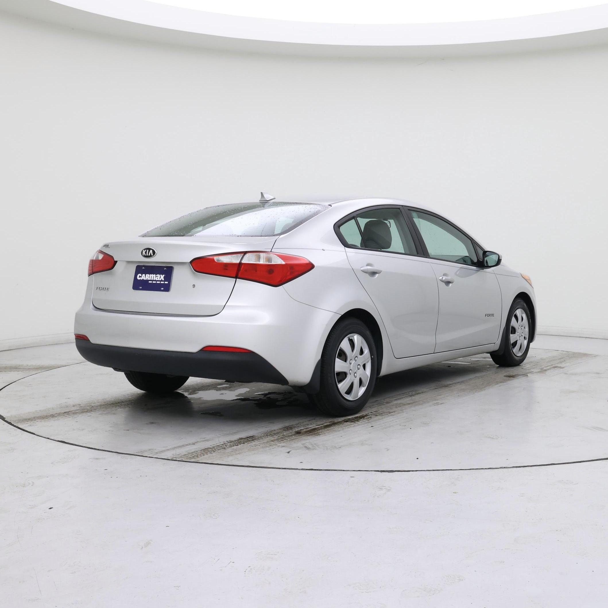 Thumbnail: 2015 Kia Forte - 8