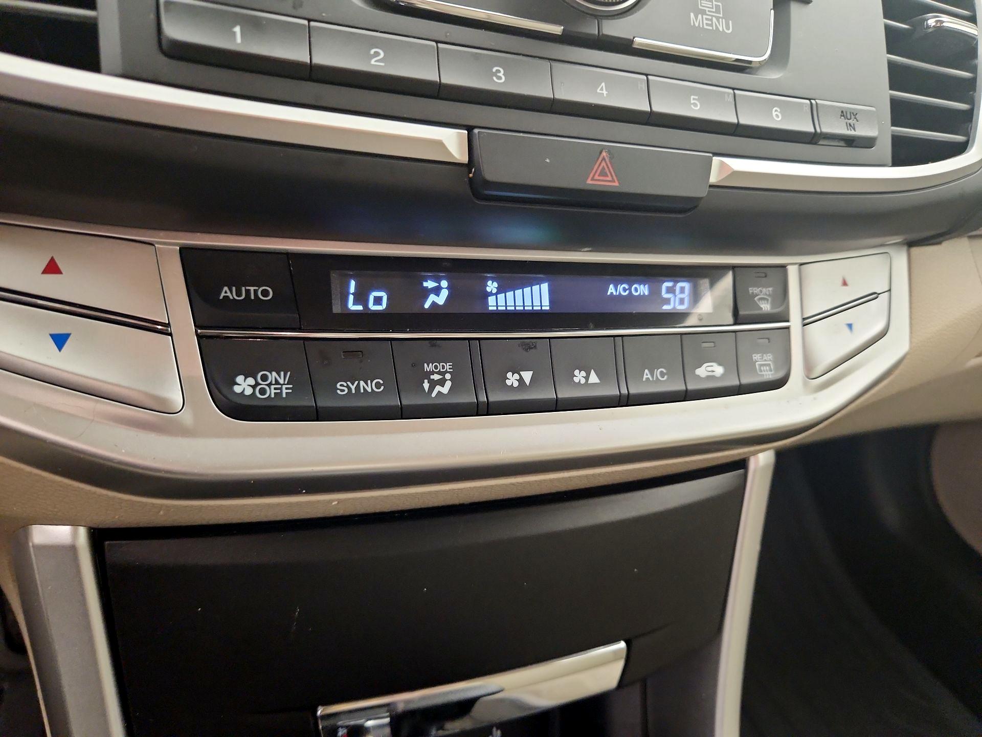 Thumbnail: 2015 Honda Accord - 16