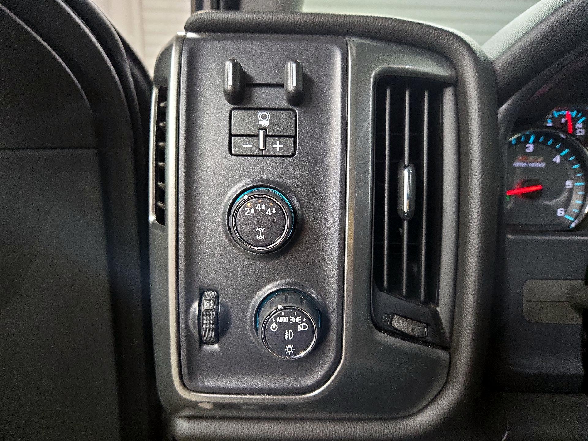 Thumbnail: 2019 Chevrolet Silverado 2500 - 13