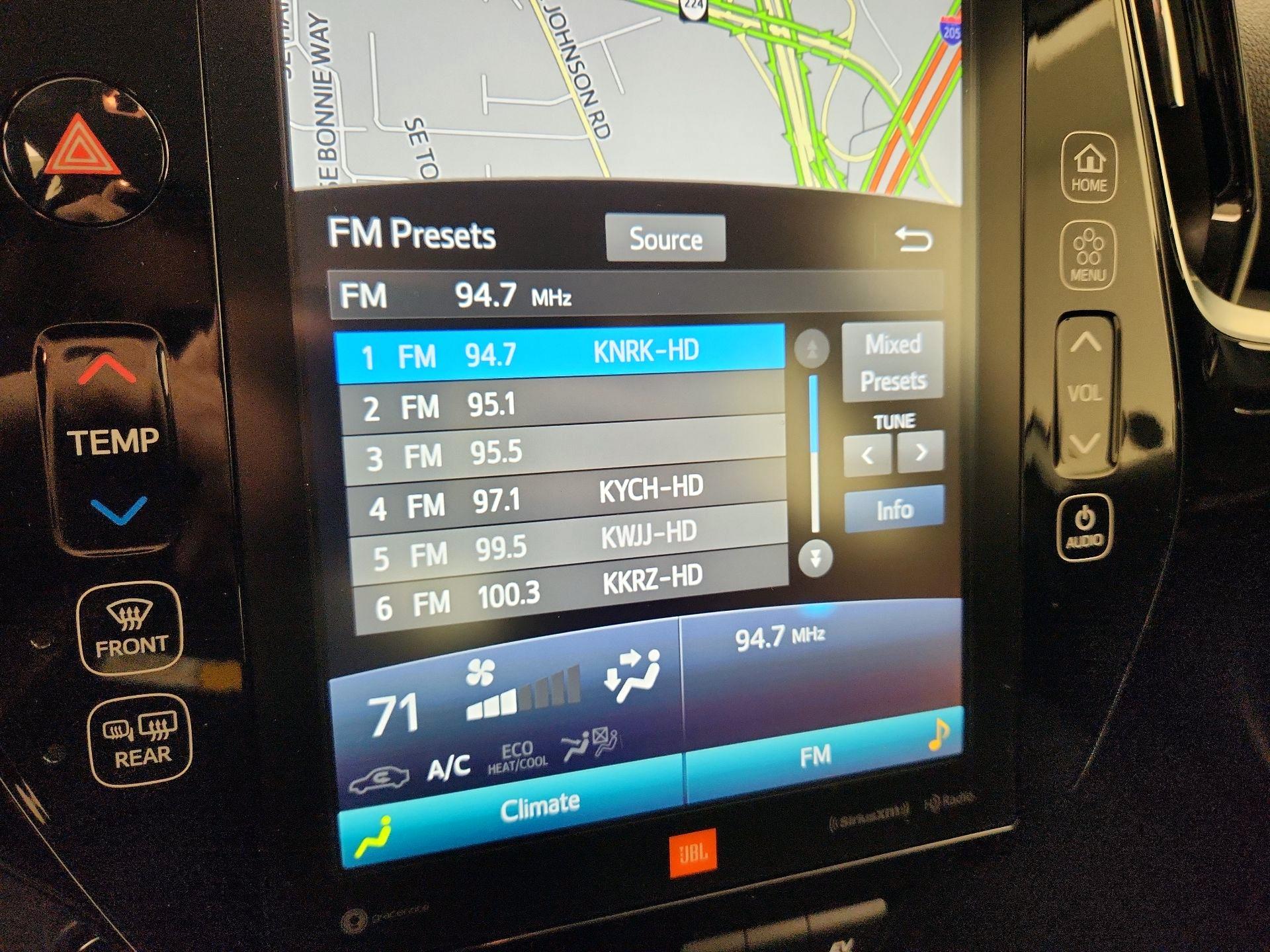 Thumbnail: 2021 Toyota Prius Prime - 16