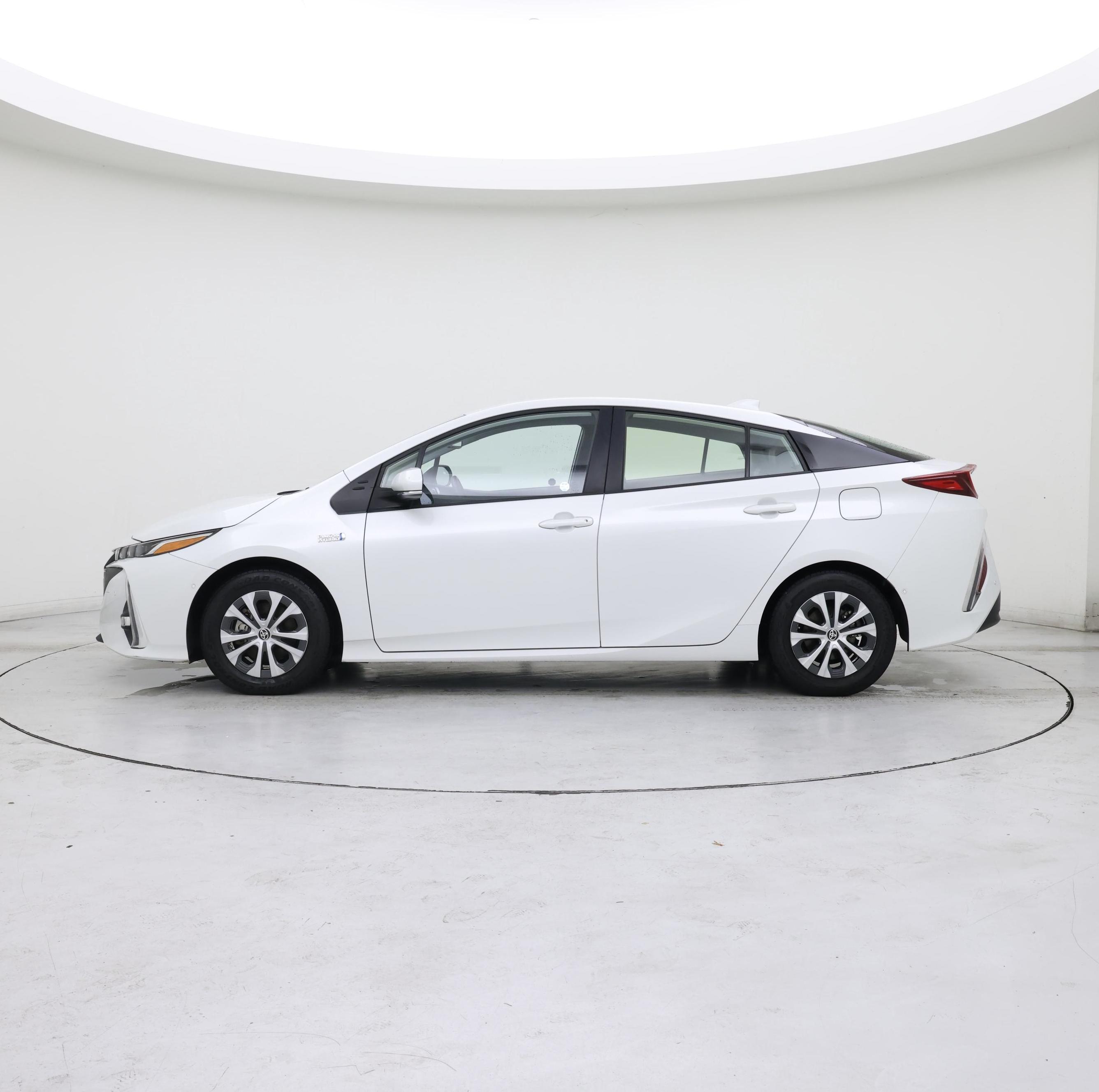Thumbnail: 2021 Toyota Prius Prime - 3