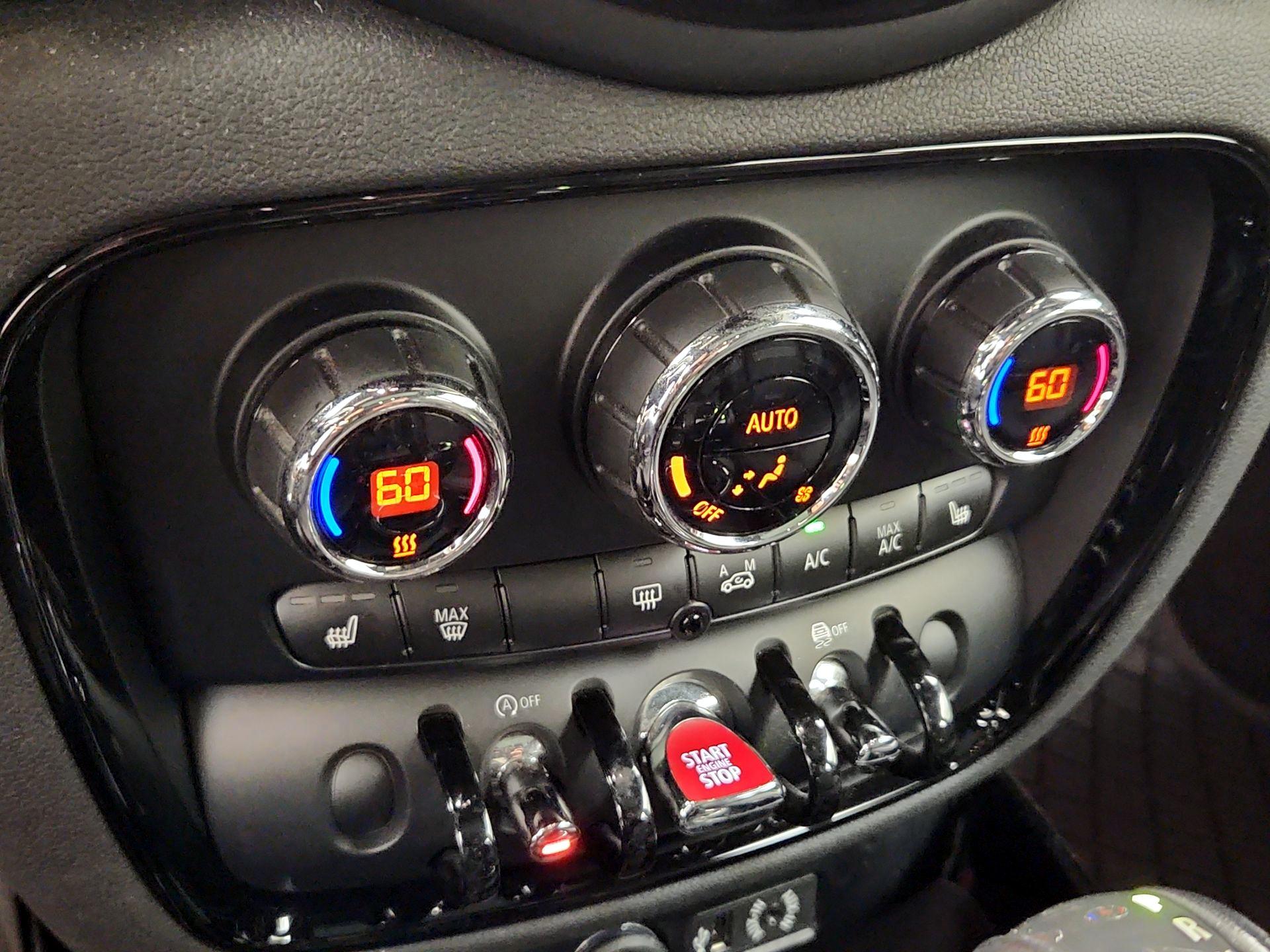 Thumbnail: 2017 MINI Cooper Clubman - 16