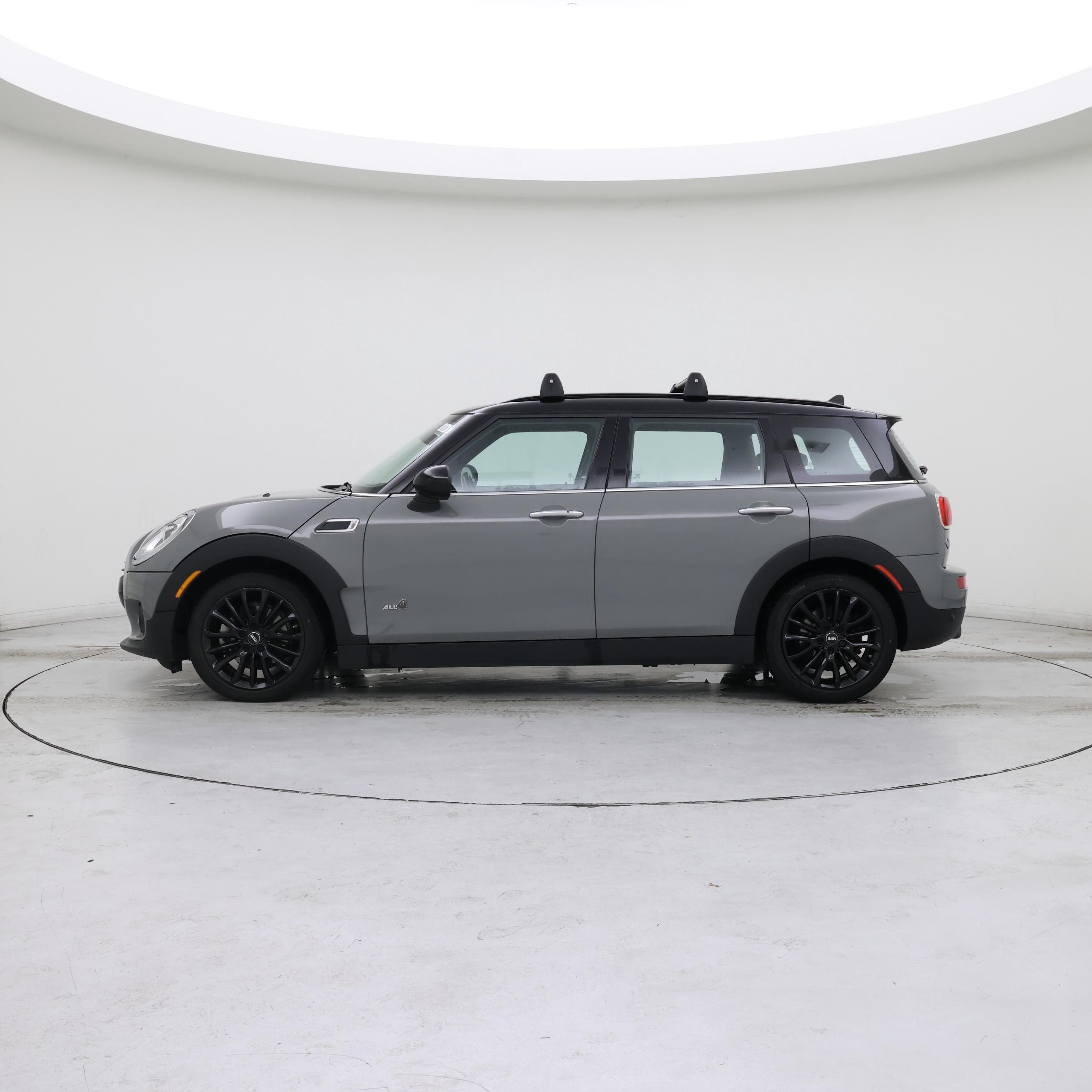Thumbnail: 2017 MINI Cooper Clubman - 3