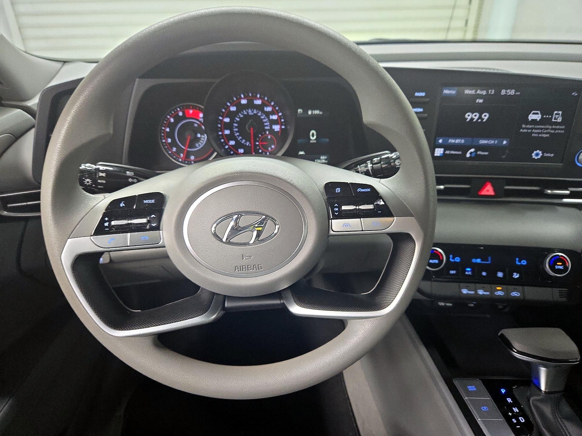 Thumbnail: 2023 Hyundai Elantra - 10