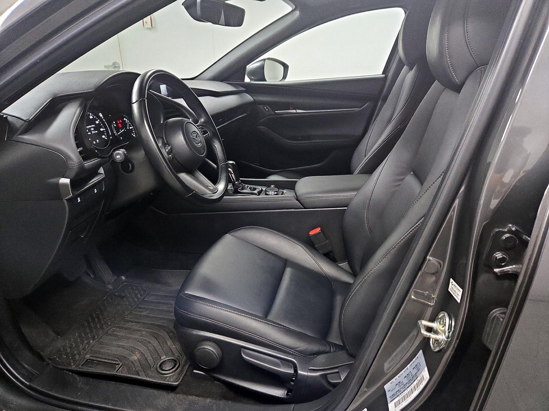 Thumbnail: 2021 Mazda Mazda3 - 11