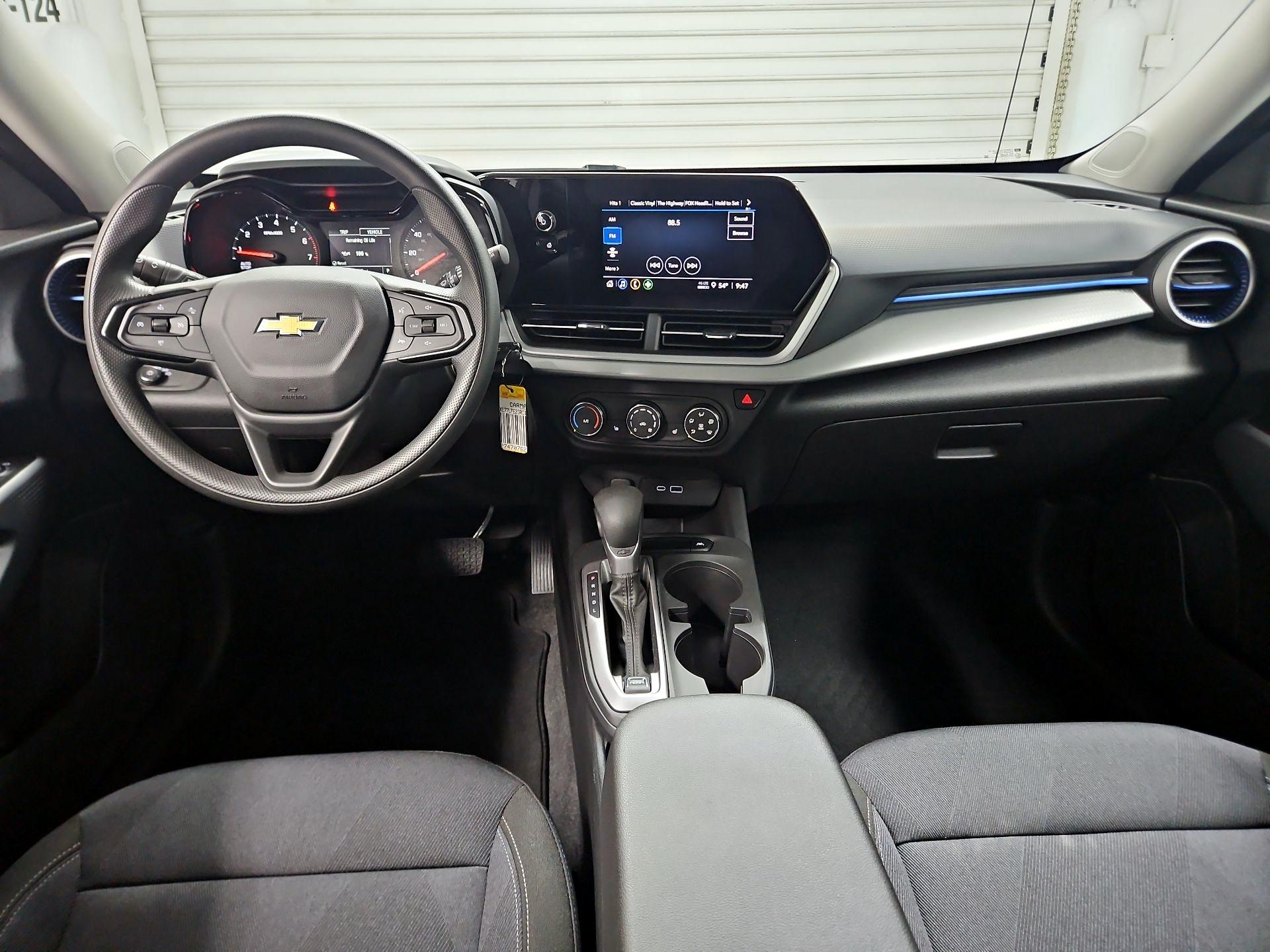 Thumbnail: 2024 Chevrolet Trax - 9