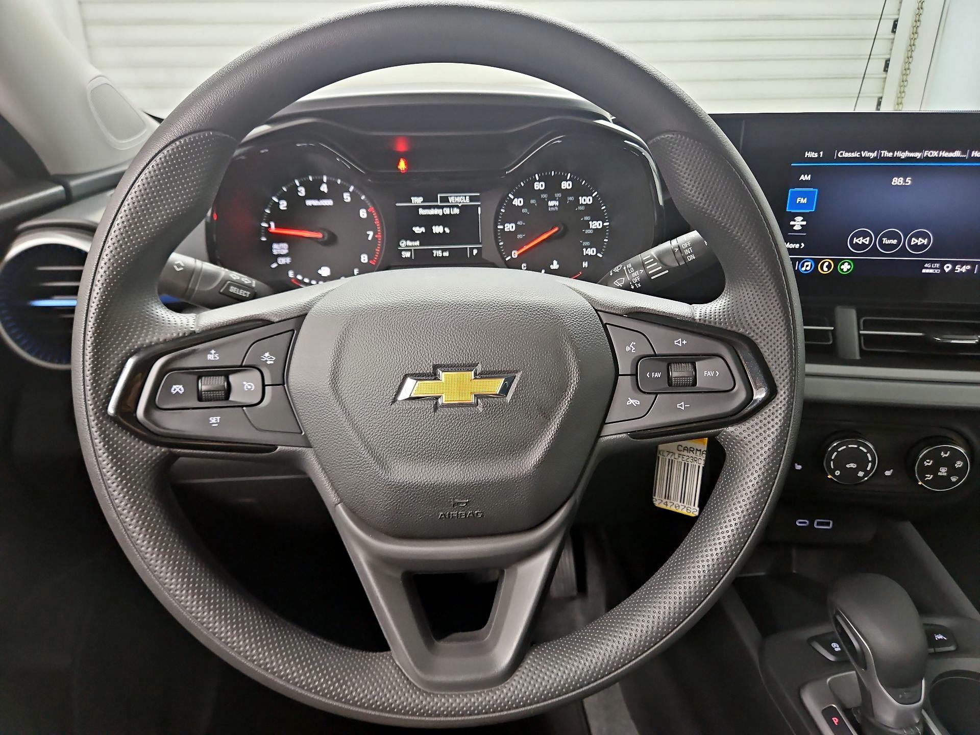 Thumbnail: 2024 Chevrolet Trax - 10