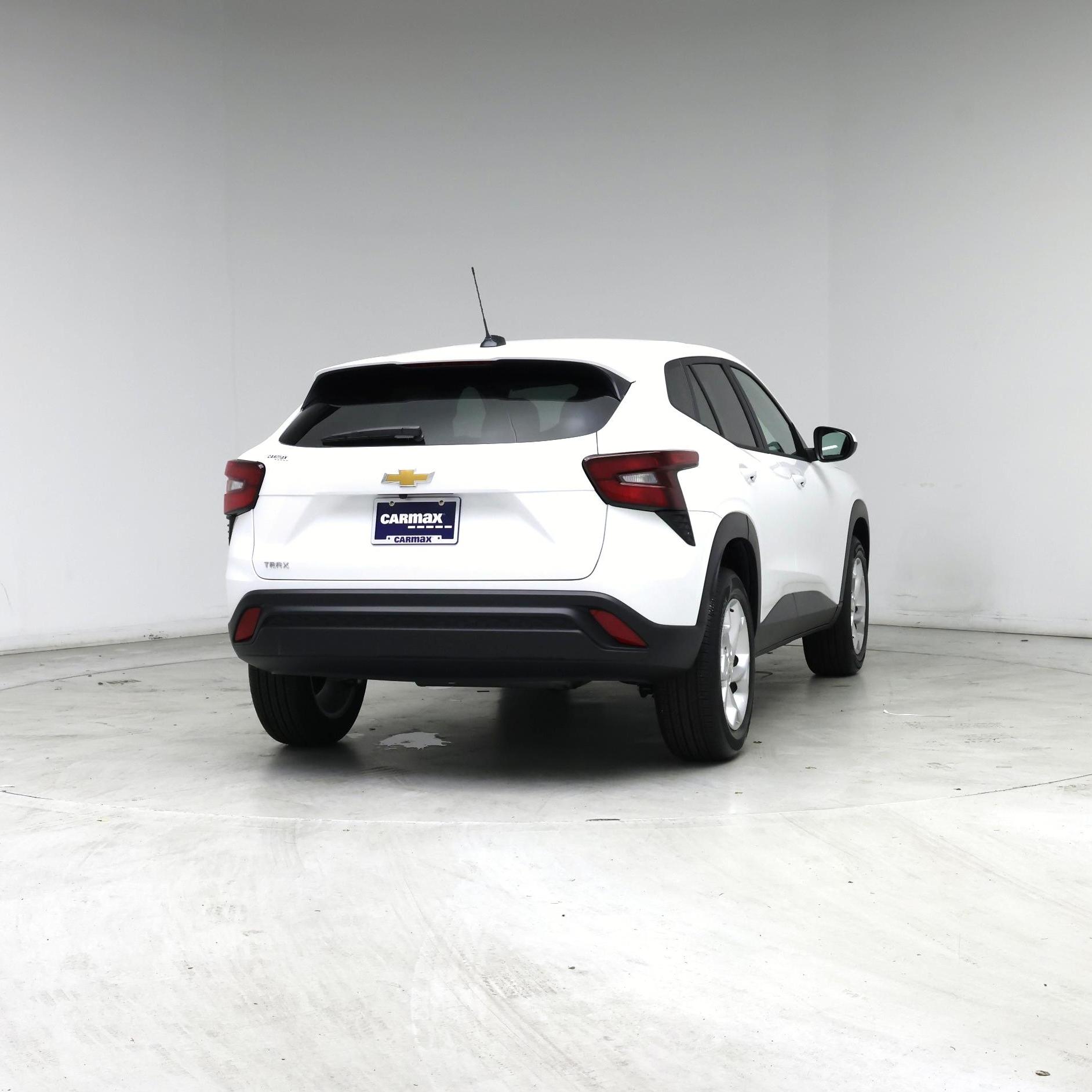 Thumbnail: 2024 Chevrolet Trax - 8