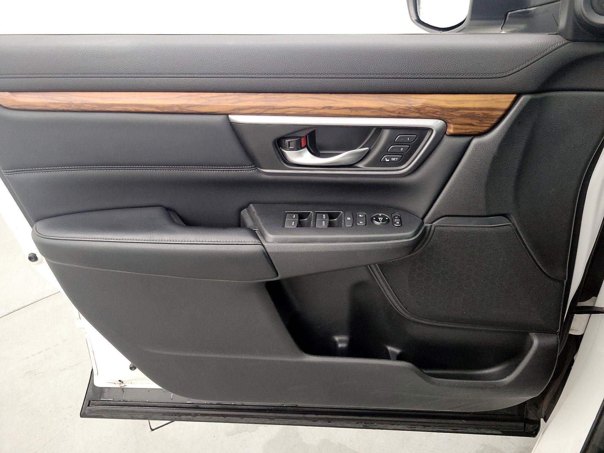 Thumbnail: 2017 Honda CR-V - 12