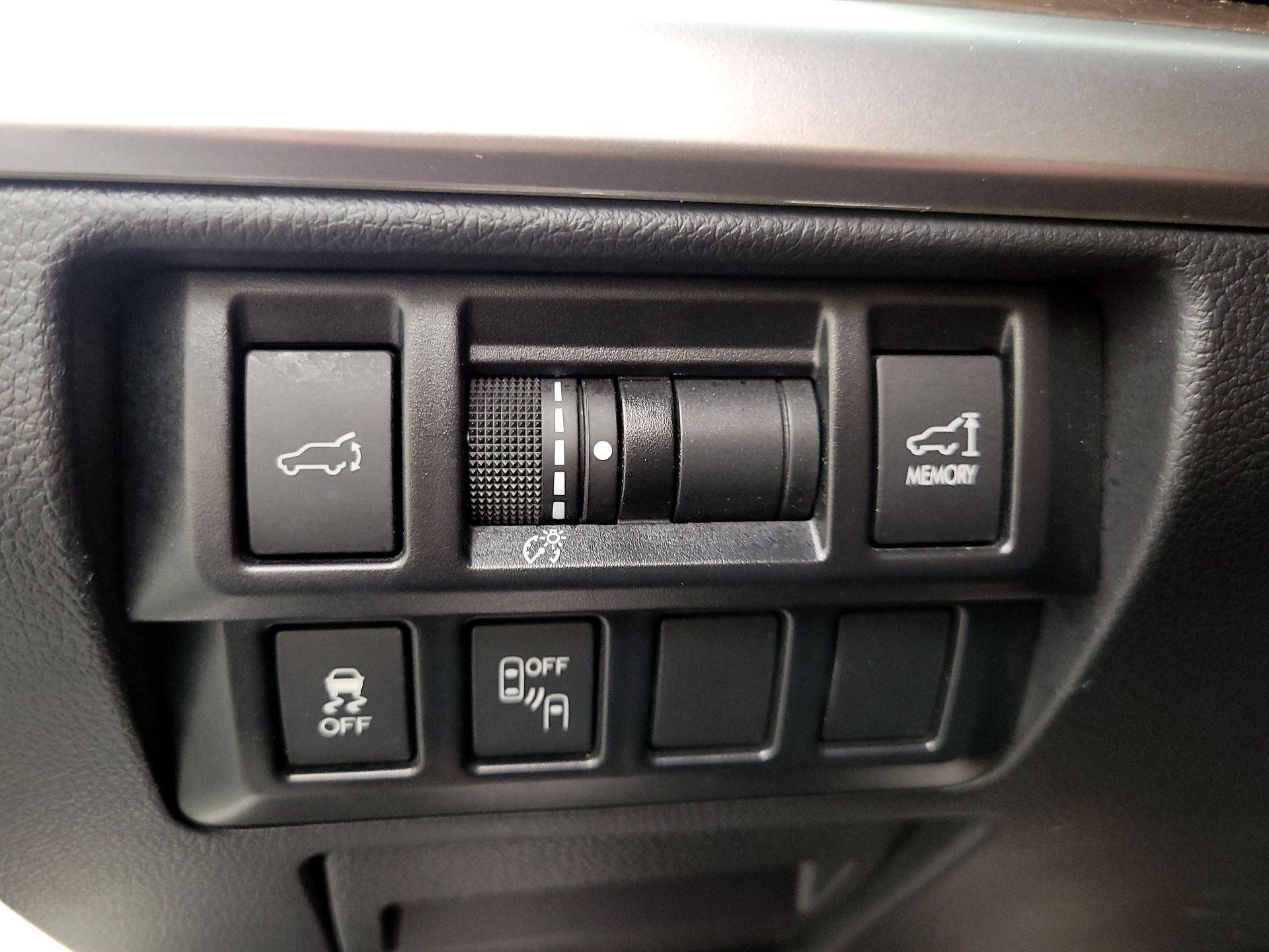 Thumbnail: 2016 Subaru Outback - 13