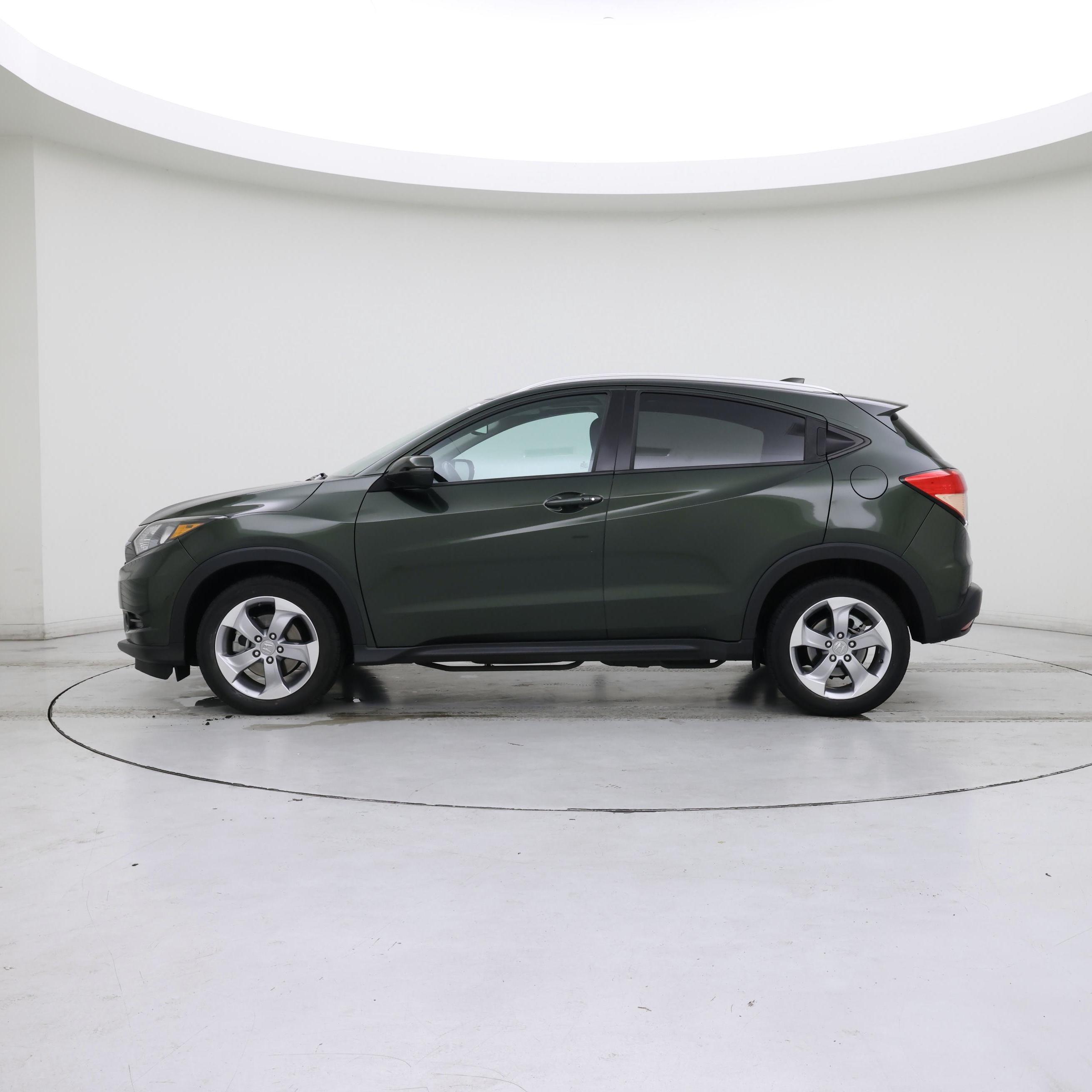 Thumbnail: 2016 Honda HR-V - 3
