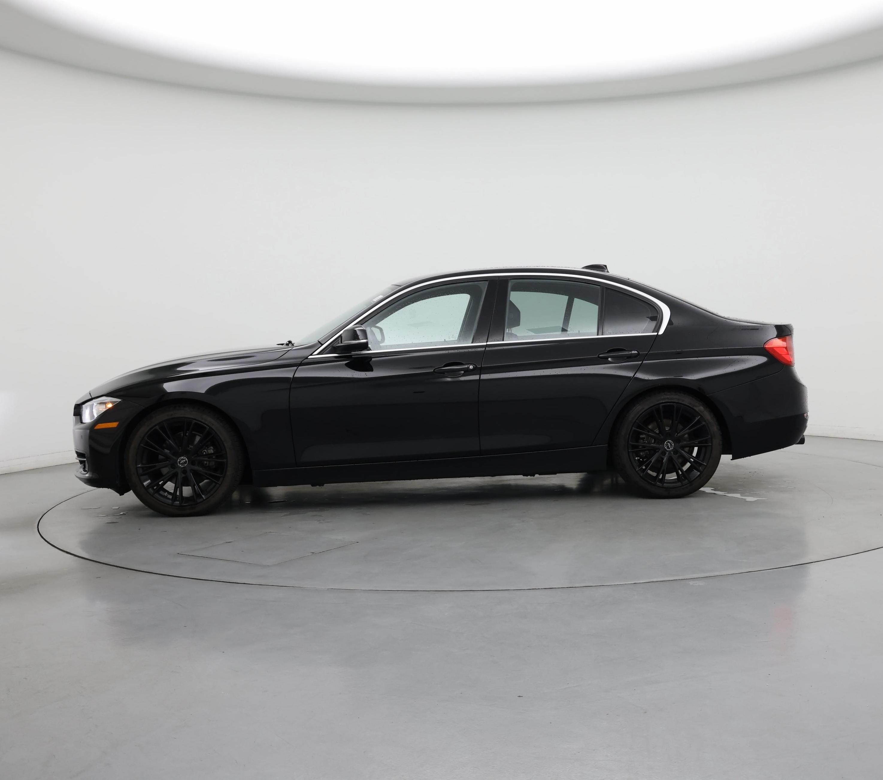 Thumbnail: 2015 BMW 3 Series - 3