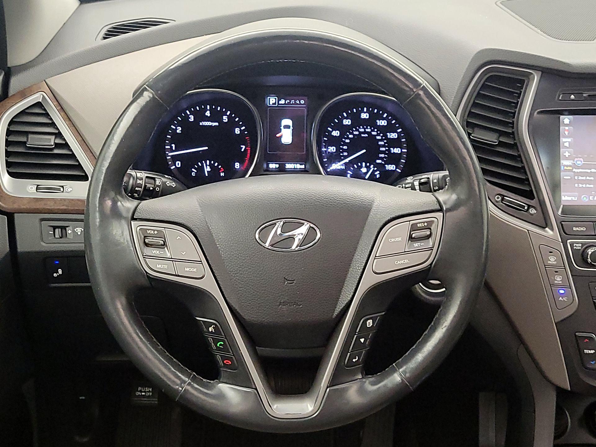 Thumbnail: 2018 Hyundai Santa Fe - 10