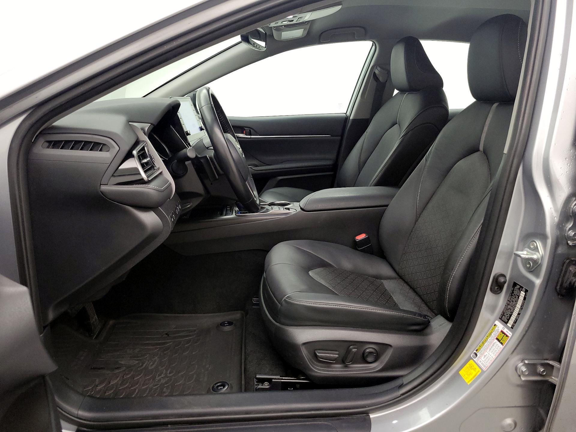 Thumbnail: 2021 Toyota Camry - 11