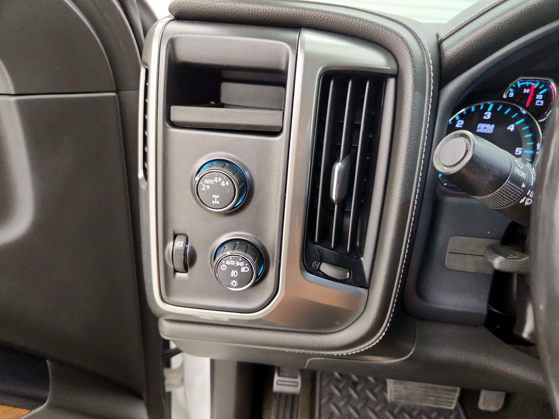Thumbnail: 2018 Chevrolet Silverado 1500 - 13