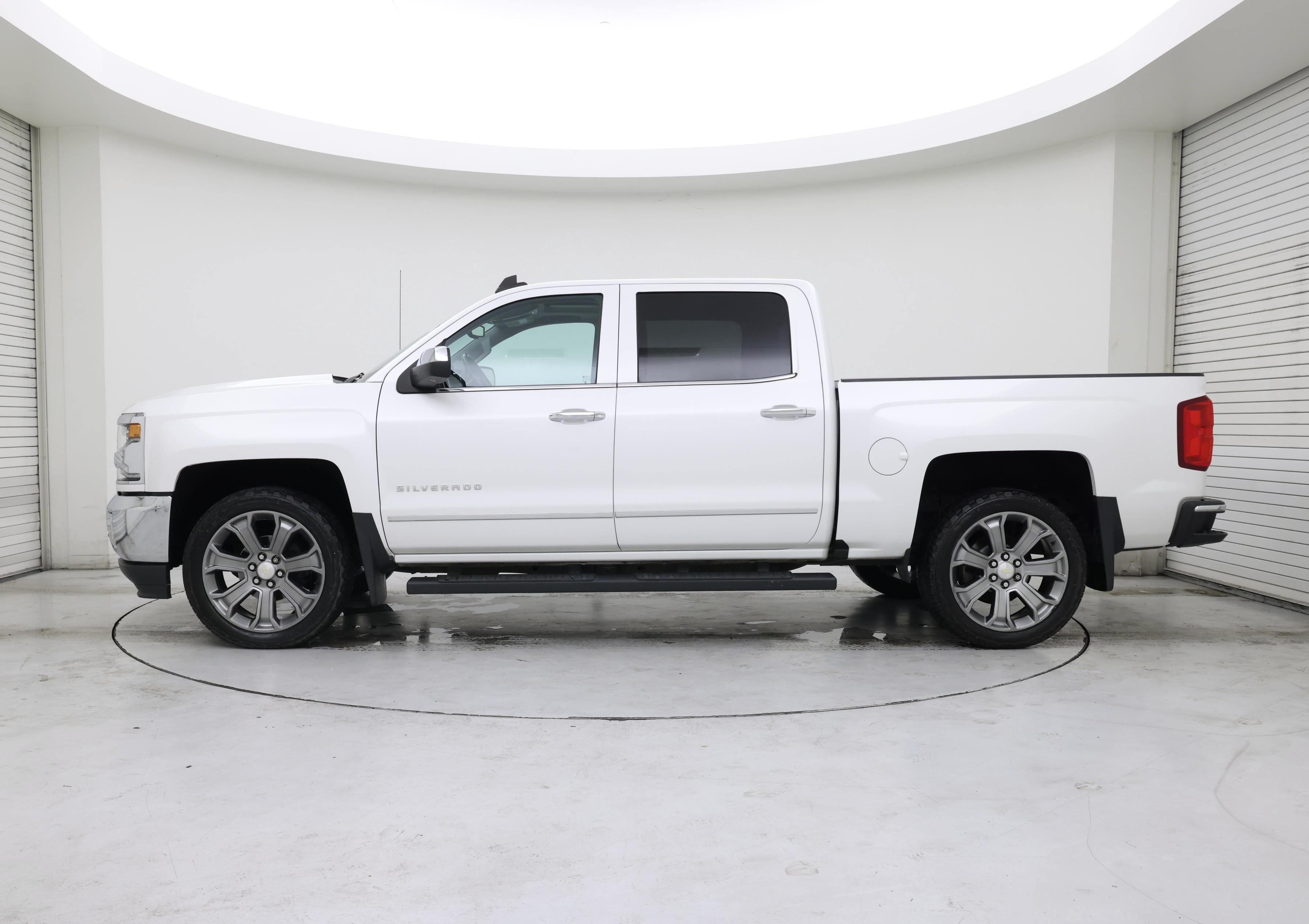 Thumbnail: 2018 Chevrolet Silverado 1500 - 3