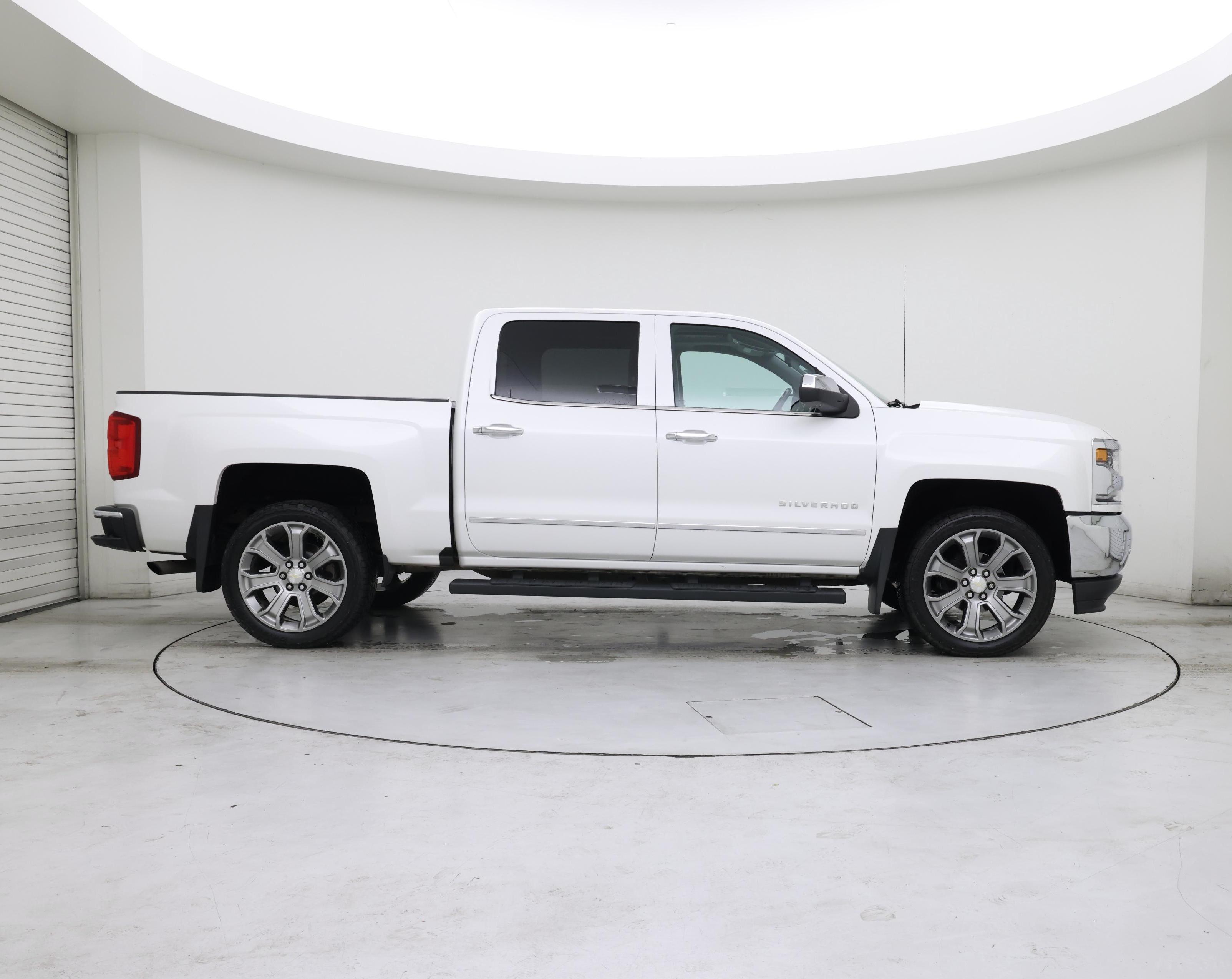 Thumbnail: 2018 Chevrolet Silverado 1500 - 7