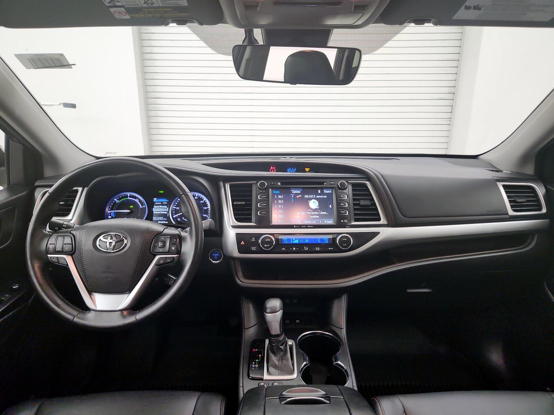 Thumbnail: 2017 Toyota Highlander - 9