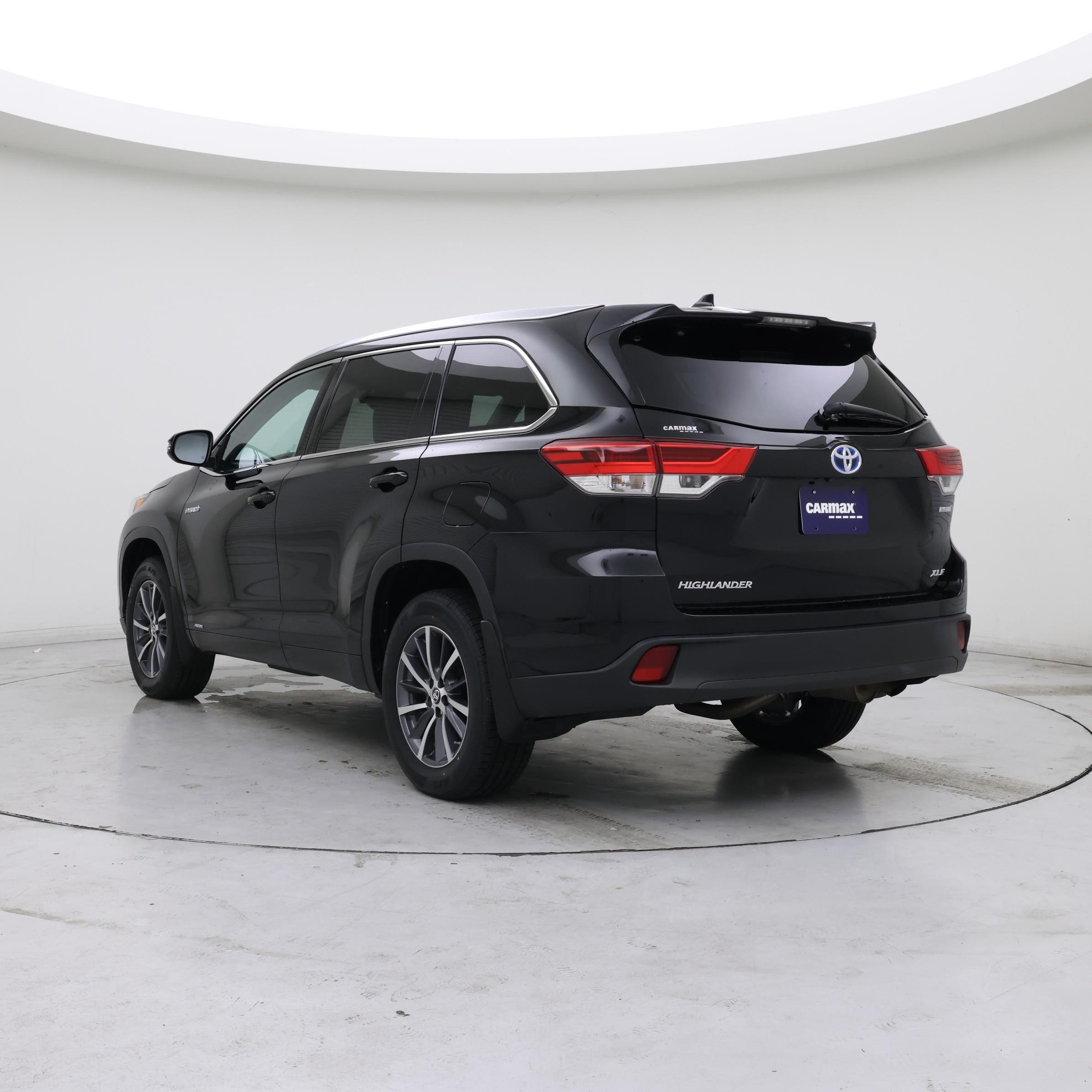 Thumbnail: 2017 Toyota Highlander - 2