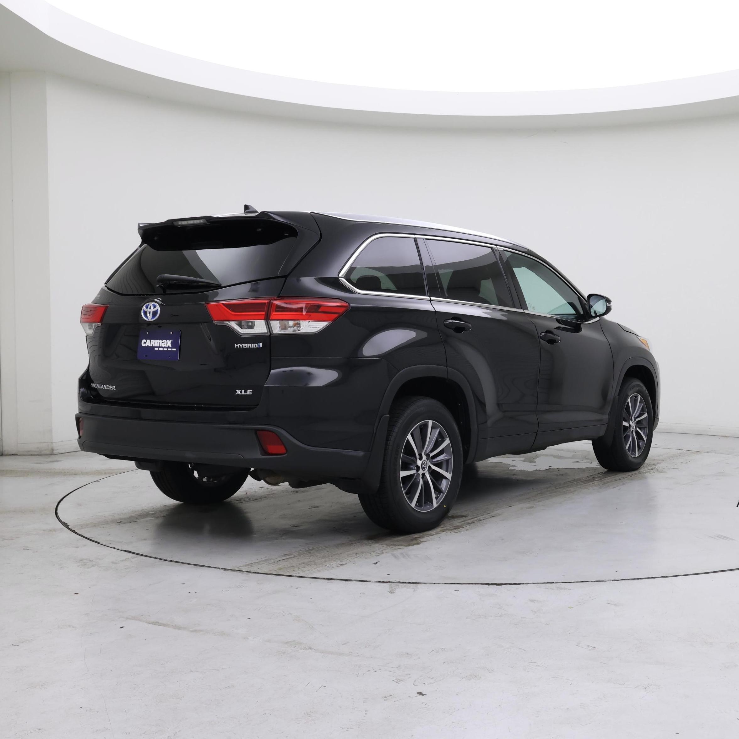 Thumbnail: 2017 Toyota Highlander - 8