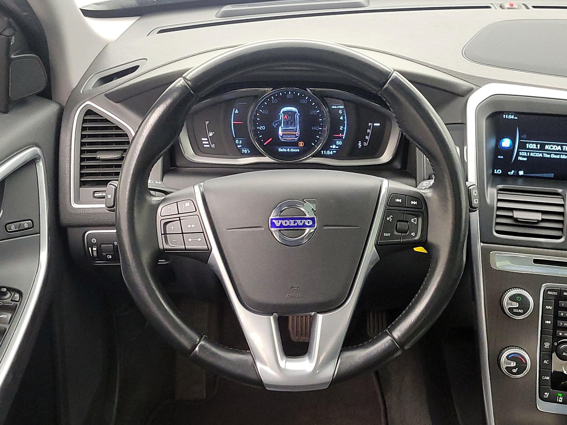 Thumbnail: 2015 Volvo XC60 - 10