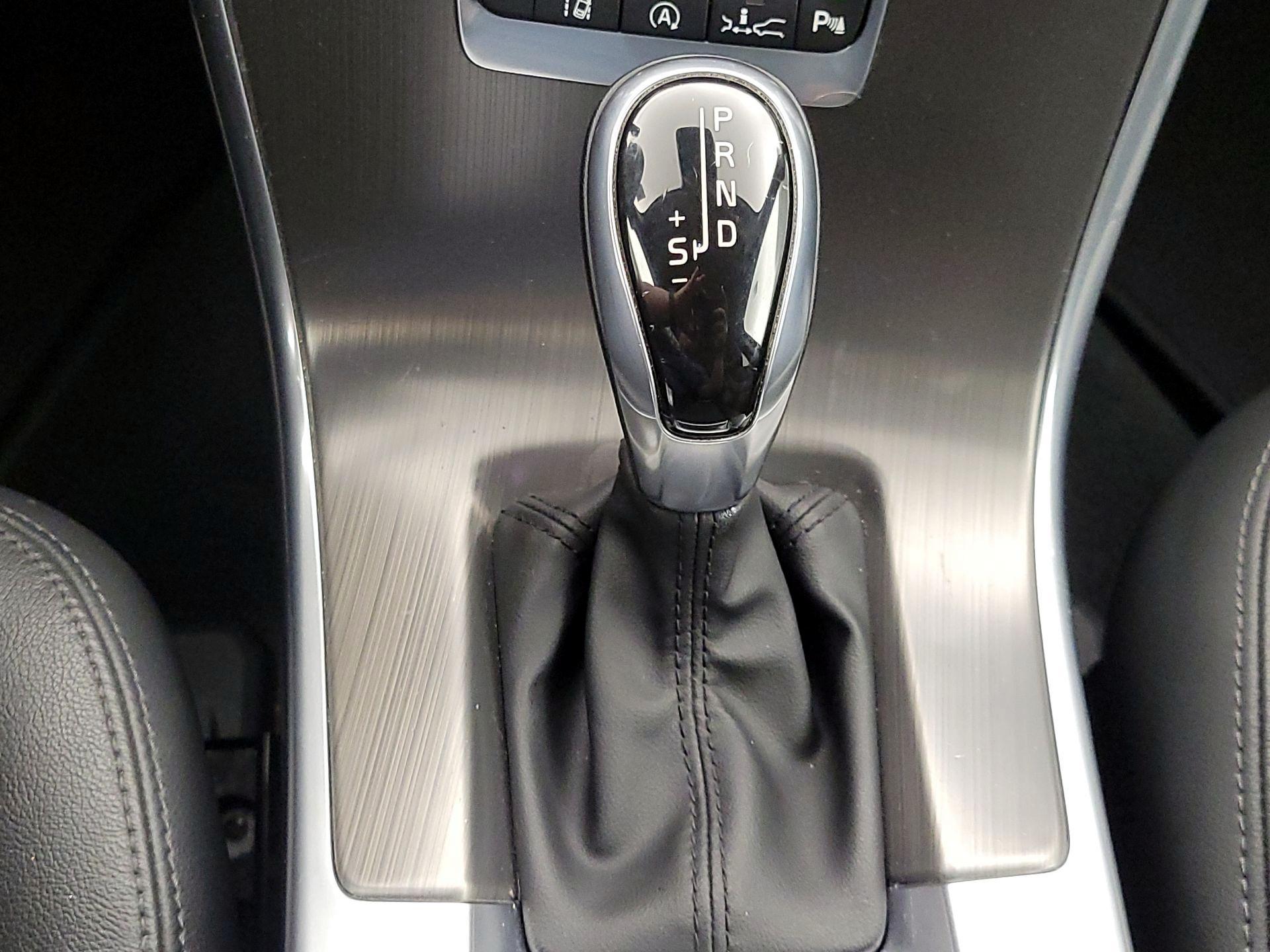 Thumbnail: 2015 Volvo XC60 - 18