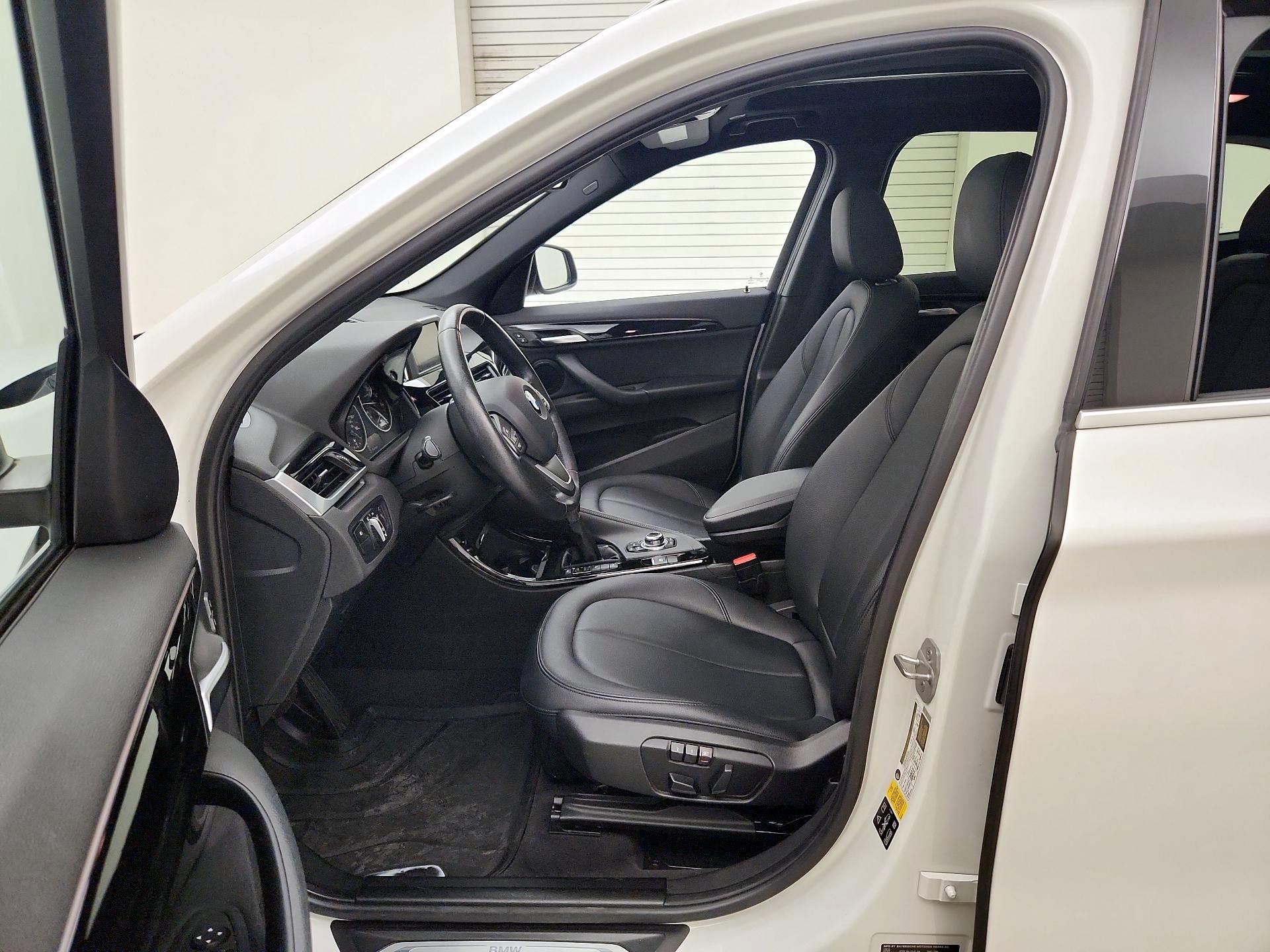 Thumbnail: 2016 BMW X1 - 11