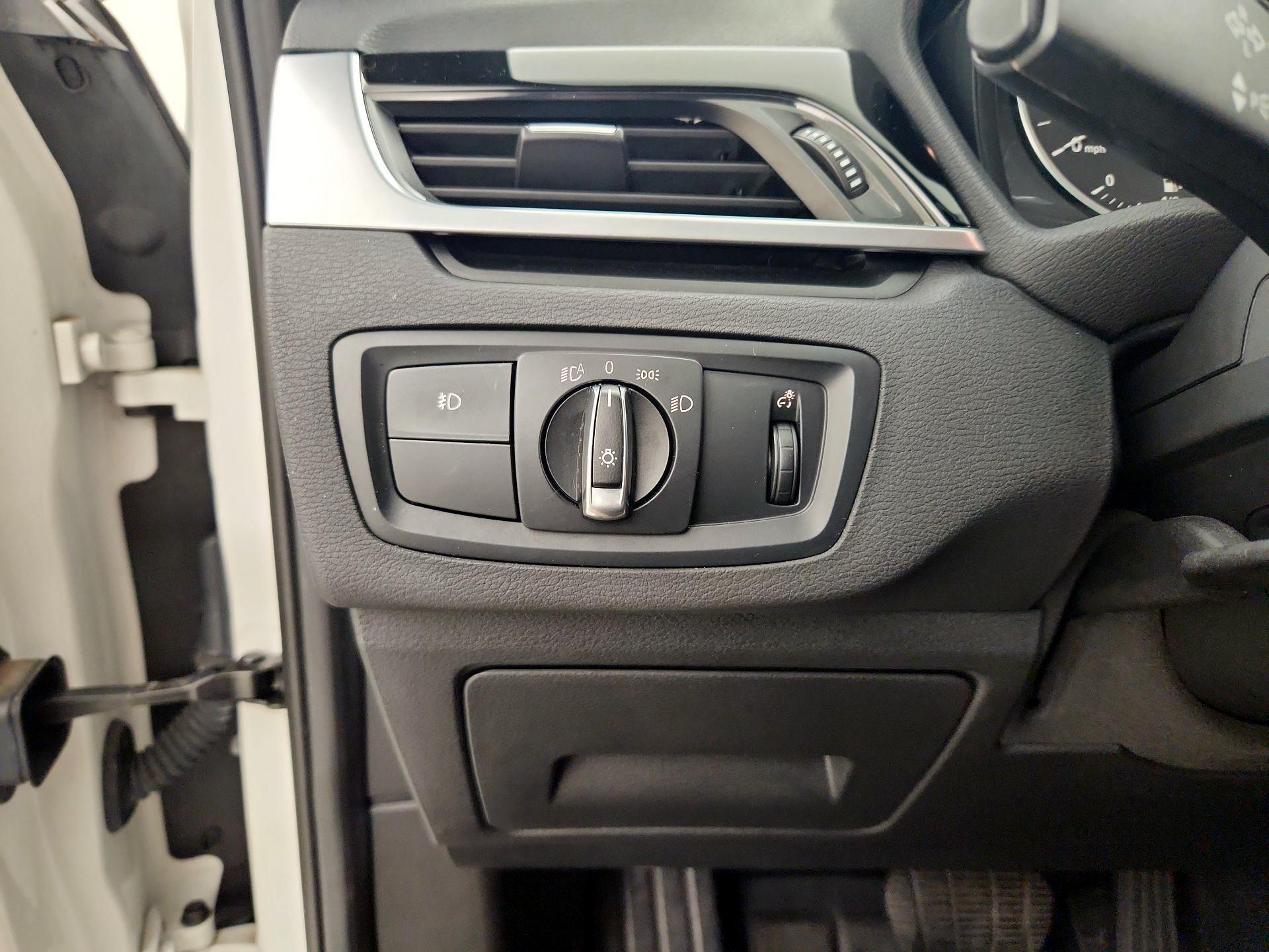 Thumbnail: 2016 BMW X1 - 13