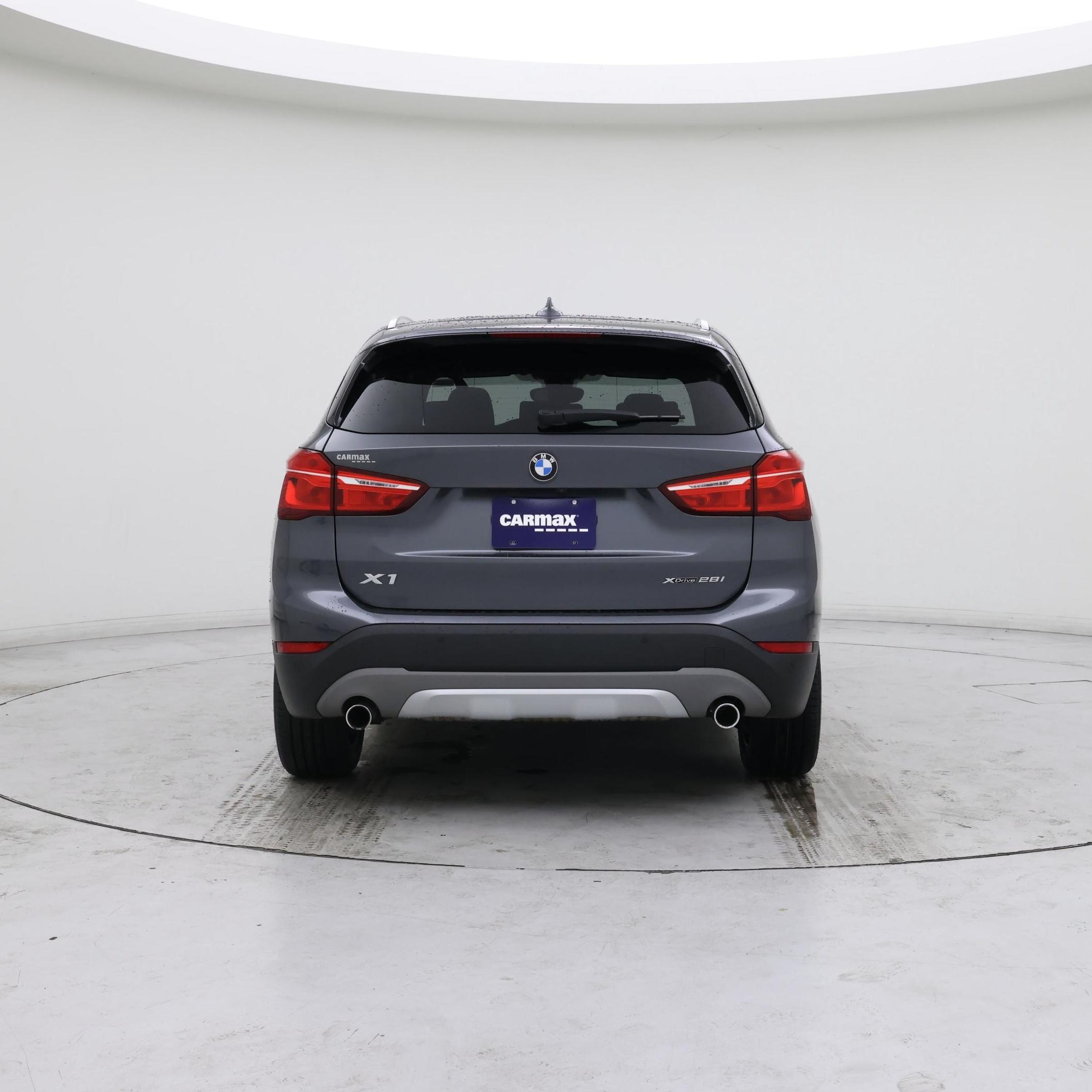 Thumbnail: 2019 BMW X1 - 6