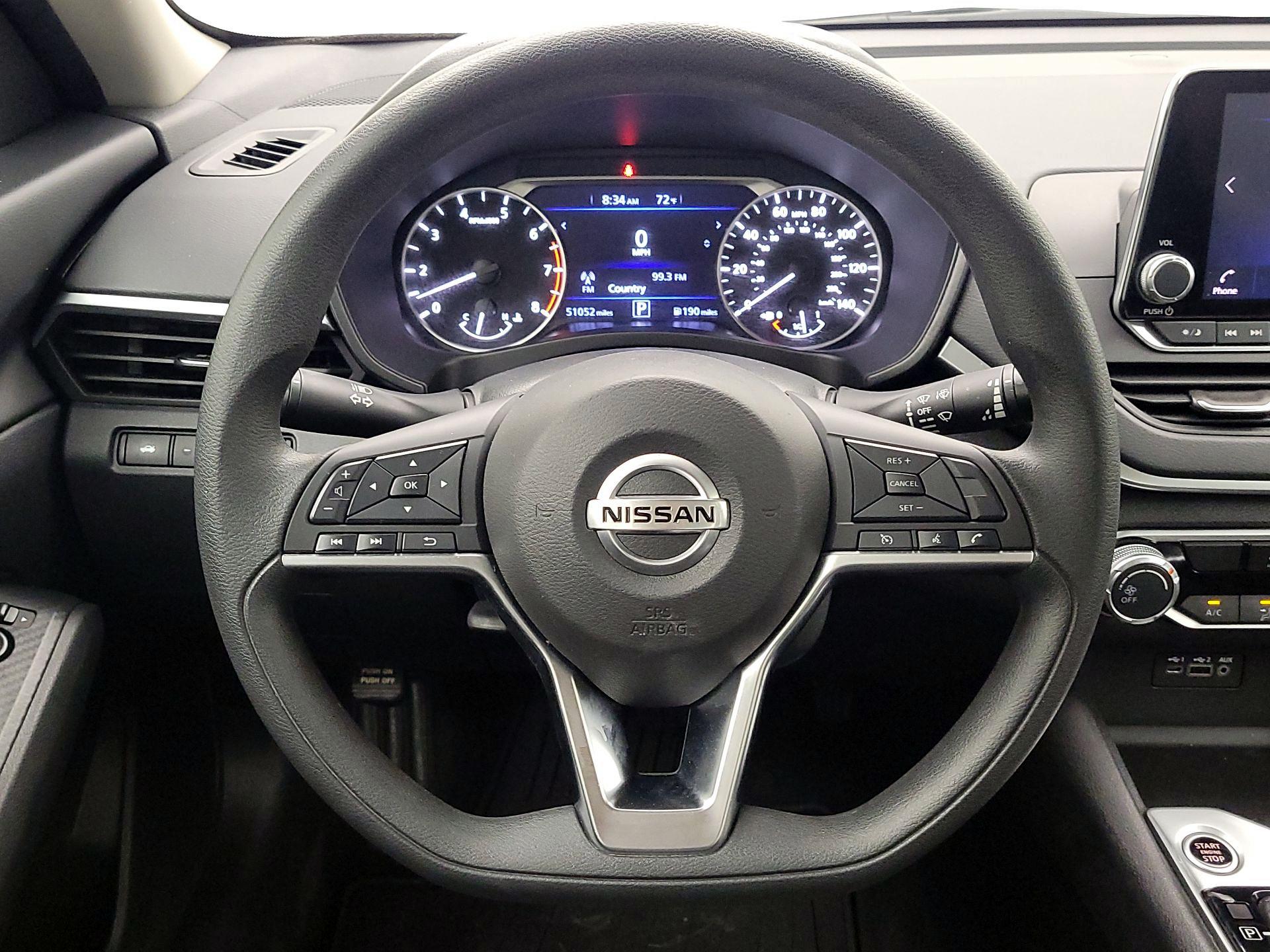 Thumbnail: 2020 Nissan Altima - 10
