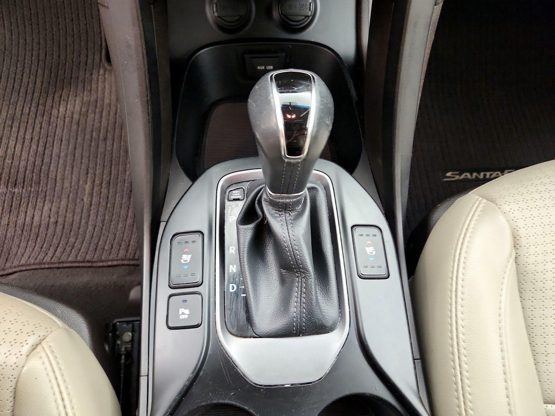 Thumbnail: 2015 Hyundai Santa Fe - 17
