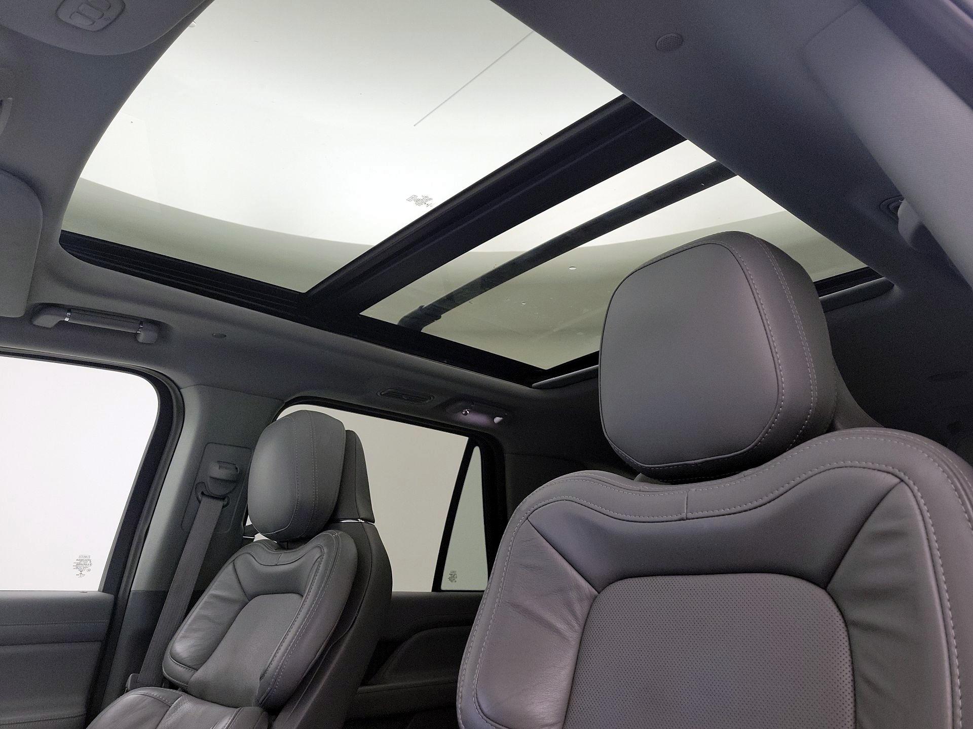 Thumbnail: 2021 Lincoln Navigator - 20