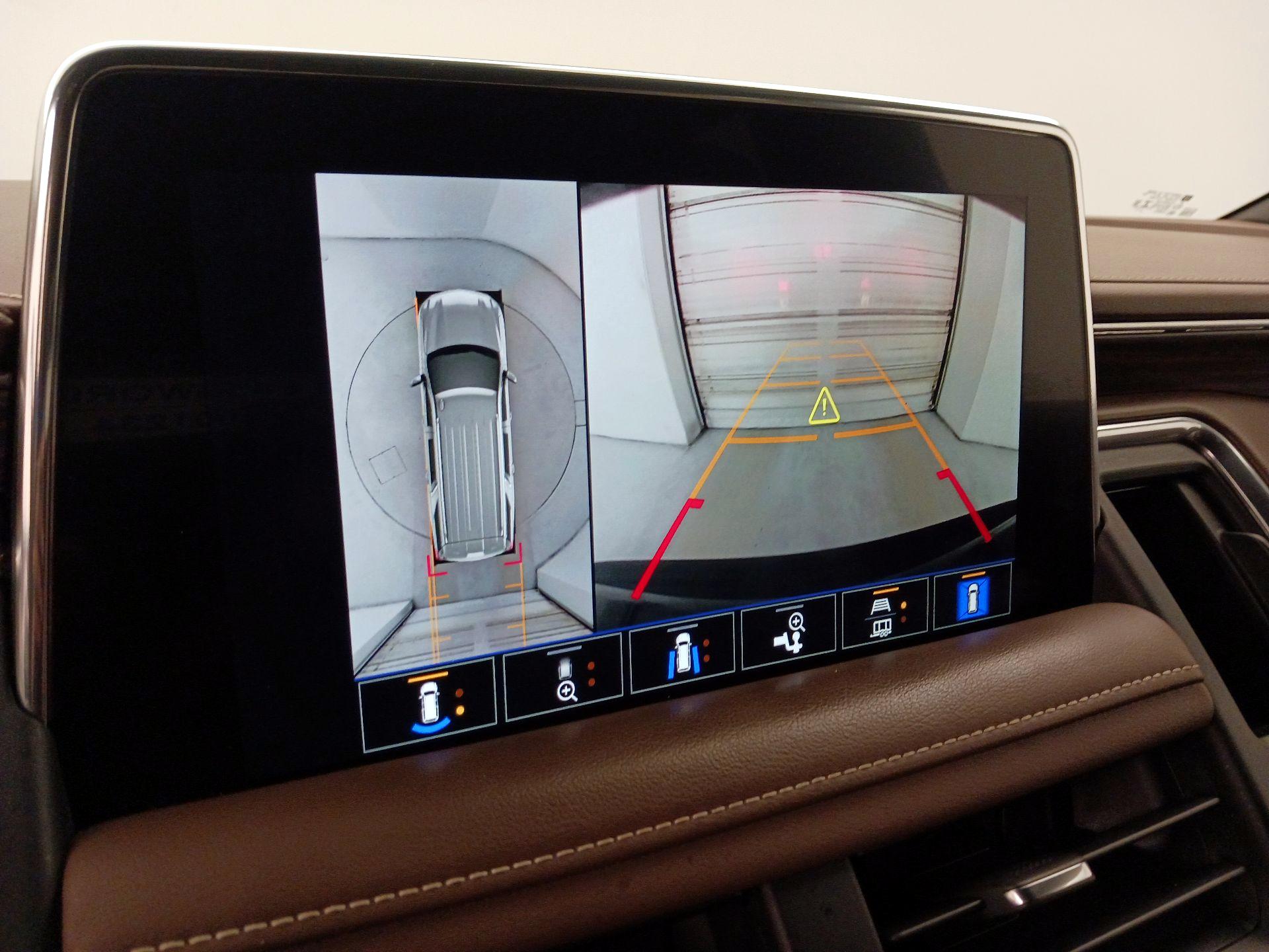 Thumbnail: 2022 Chevrolet Suburban - 15