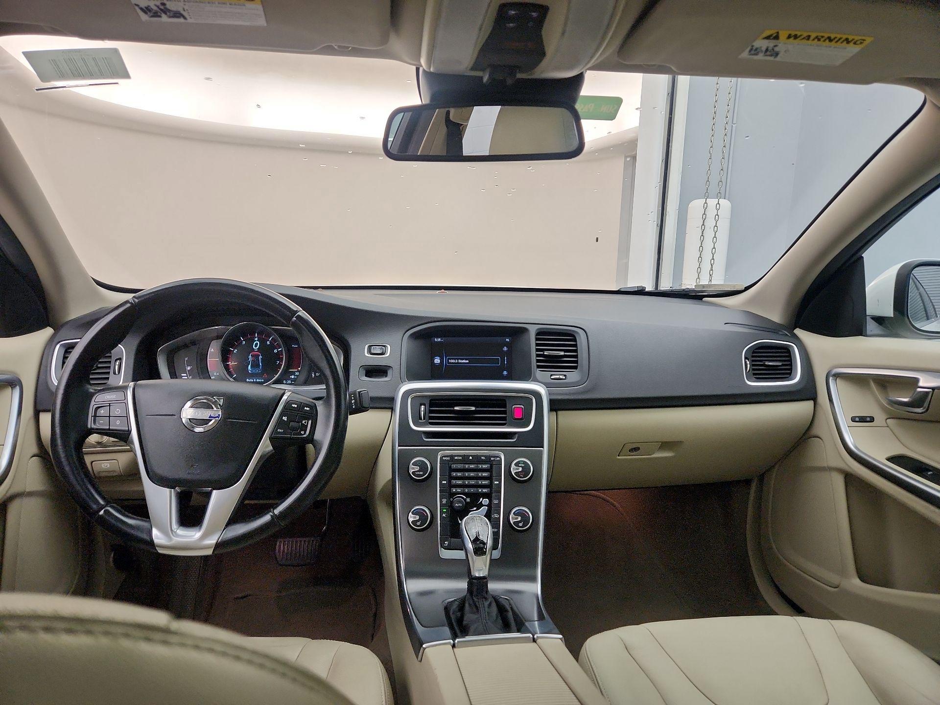 Thumbnail: 2015 Volvo S60 - 9
