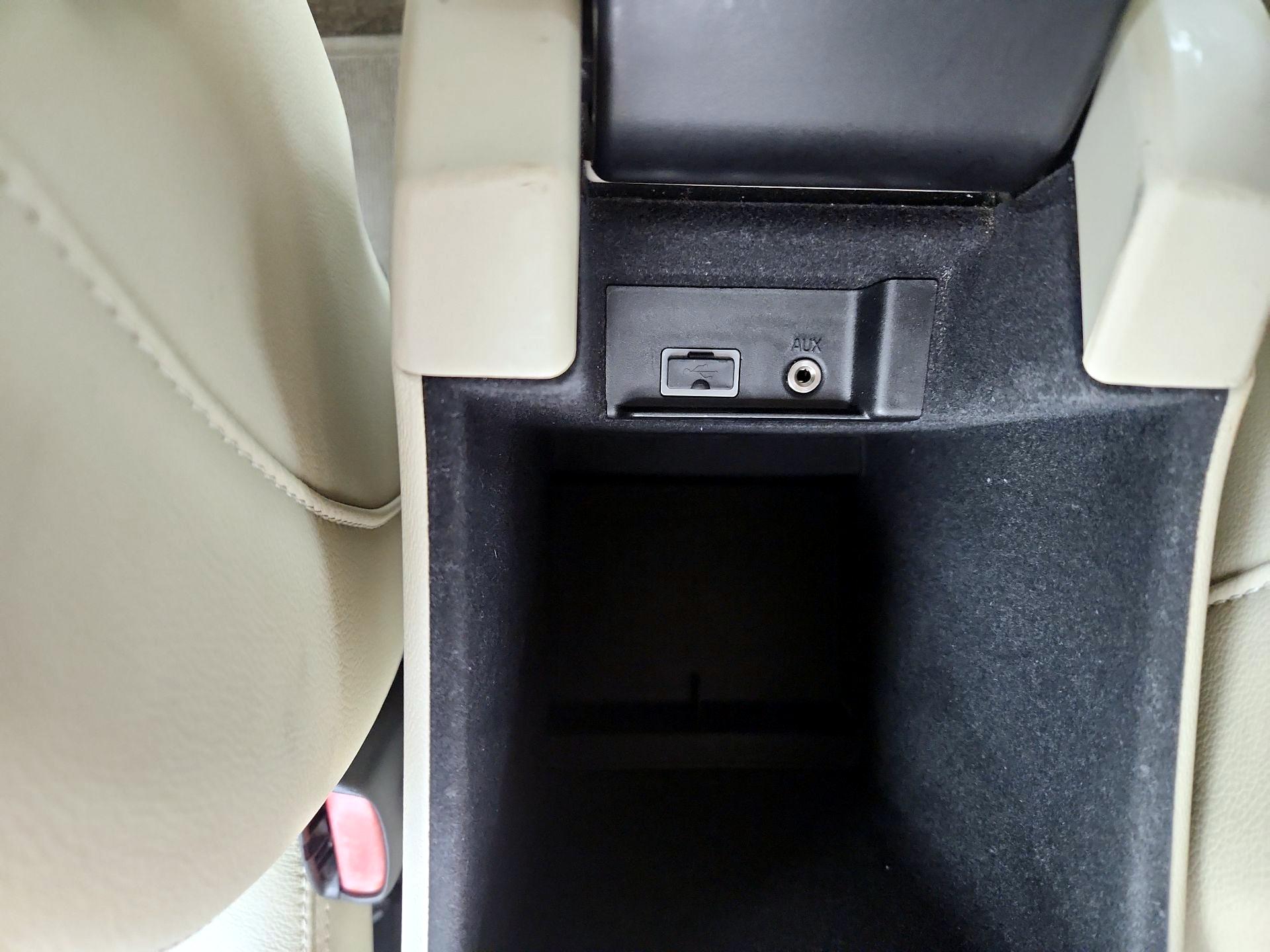 Thumbnail: 2015 Volvo S60 - 17
