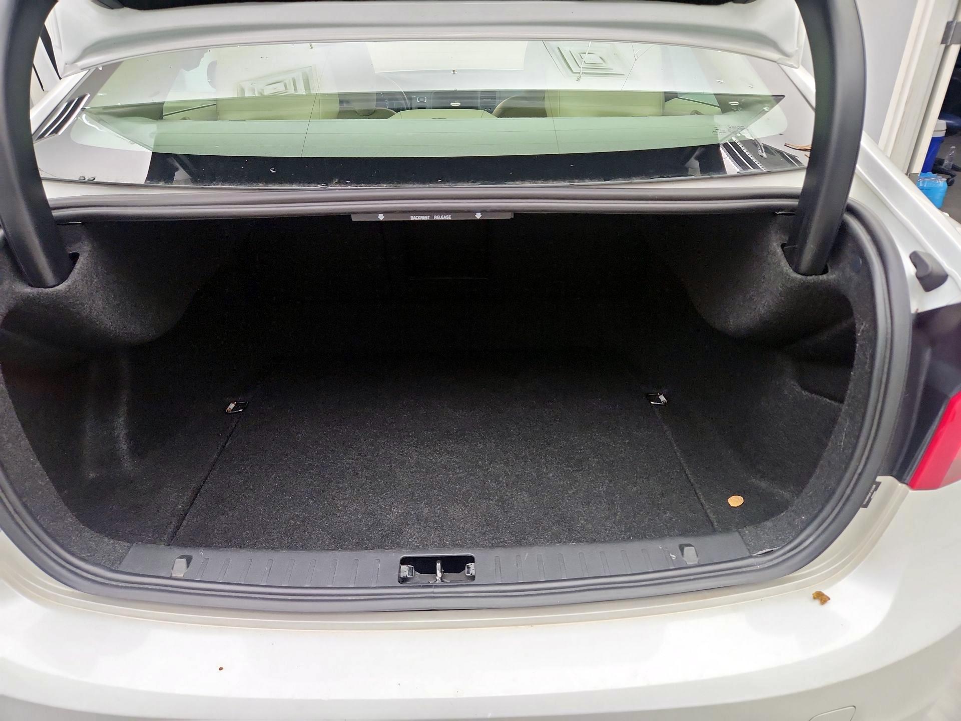 Thumbnail: 2015 Volvo S60 - 20
