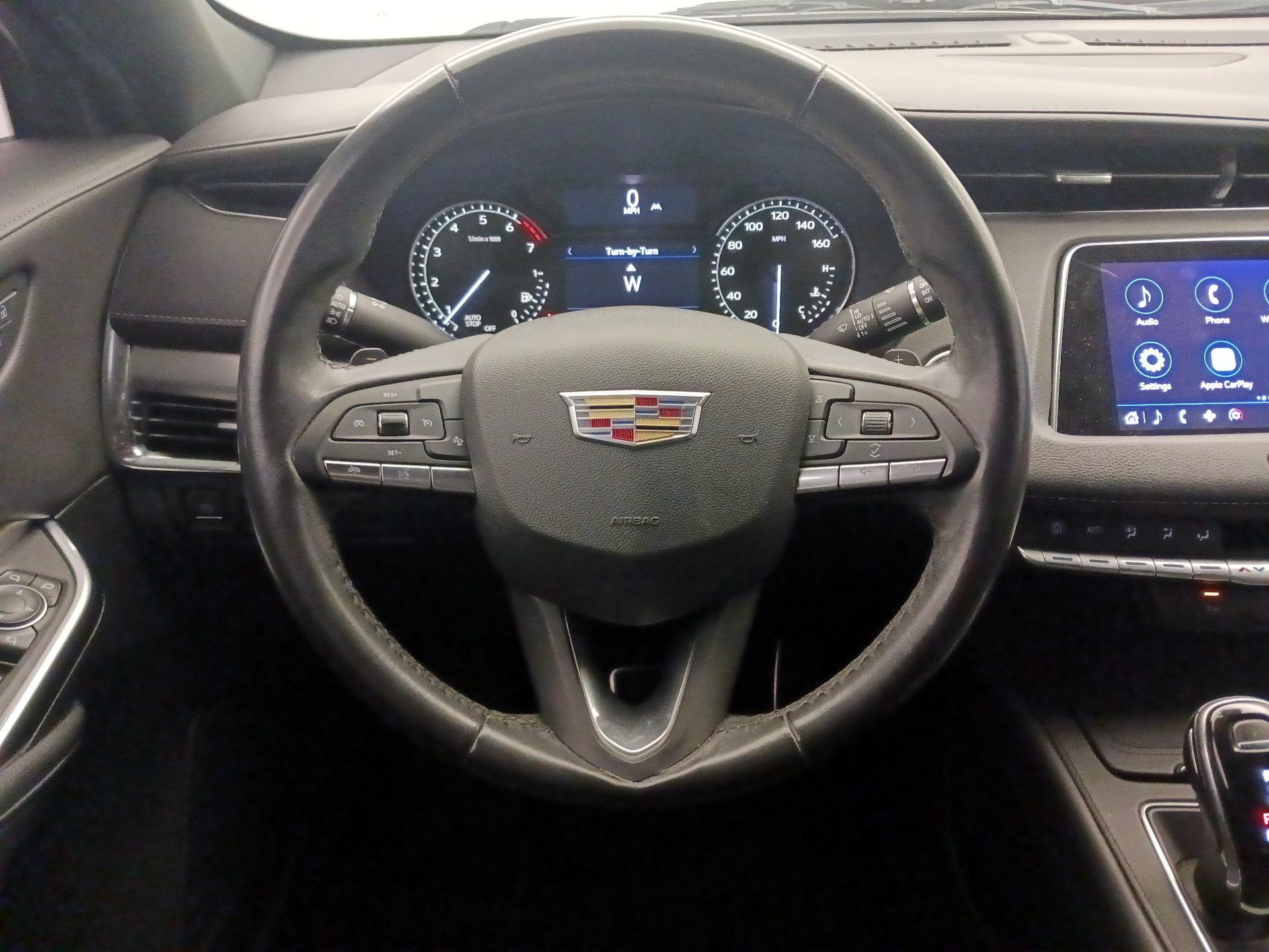 Thumbnail: 2020 Cadillac XT4 - 10