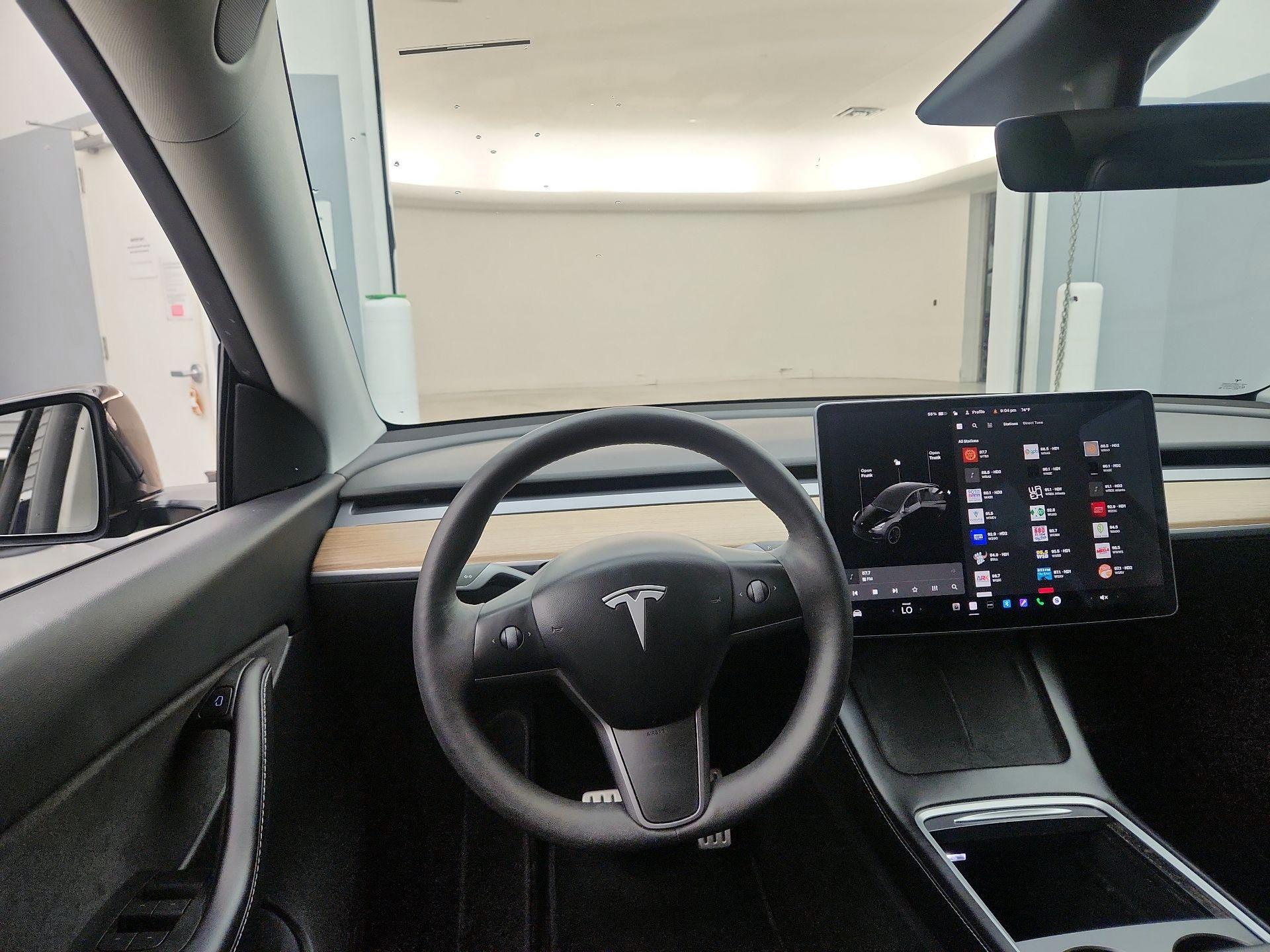 Thumbnail: 2022 Tesla Model Y - 10