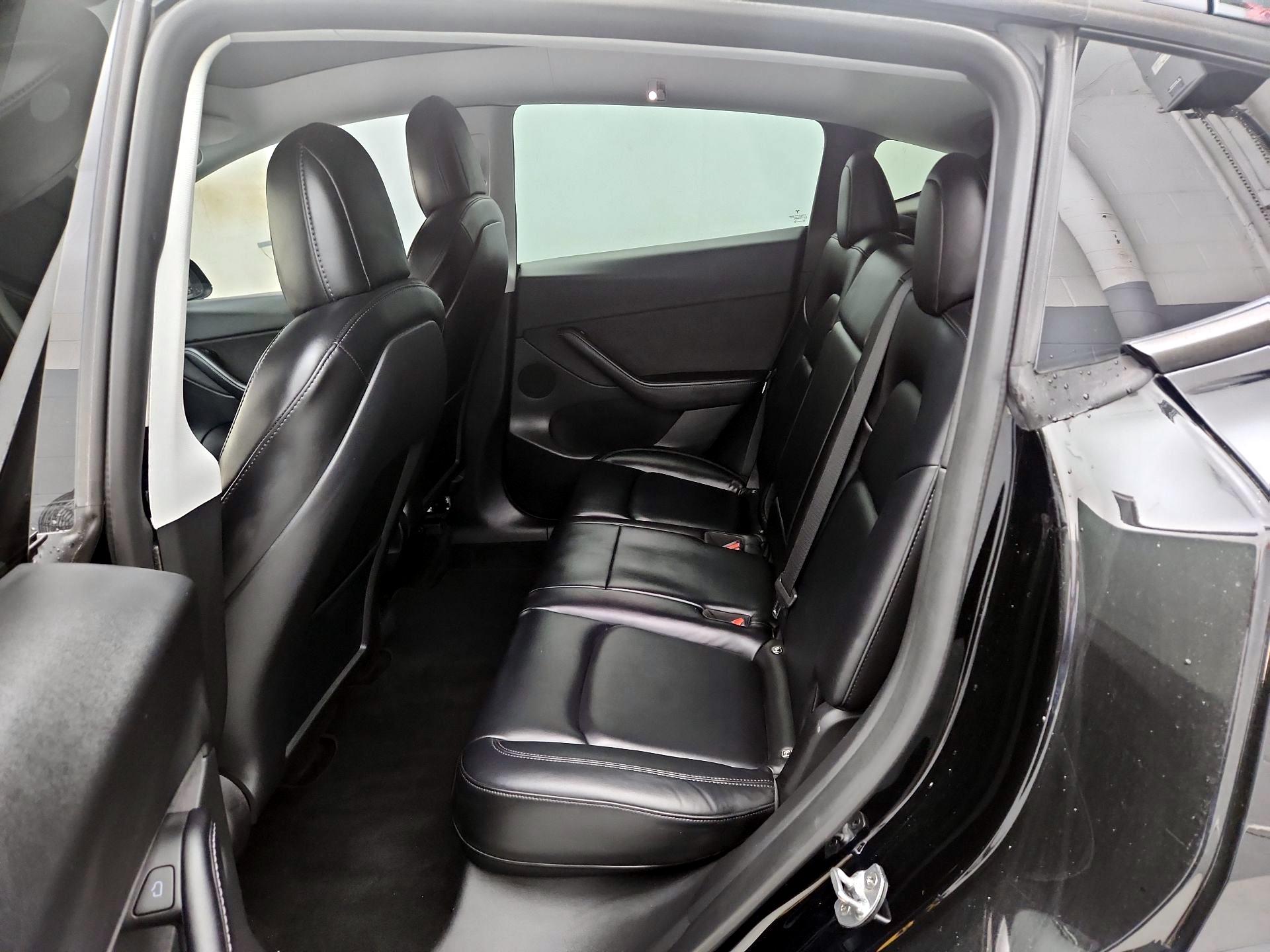 Thumbnail: 2022 Tesla Model Y - 18