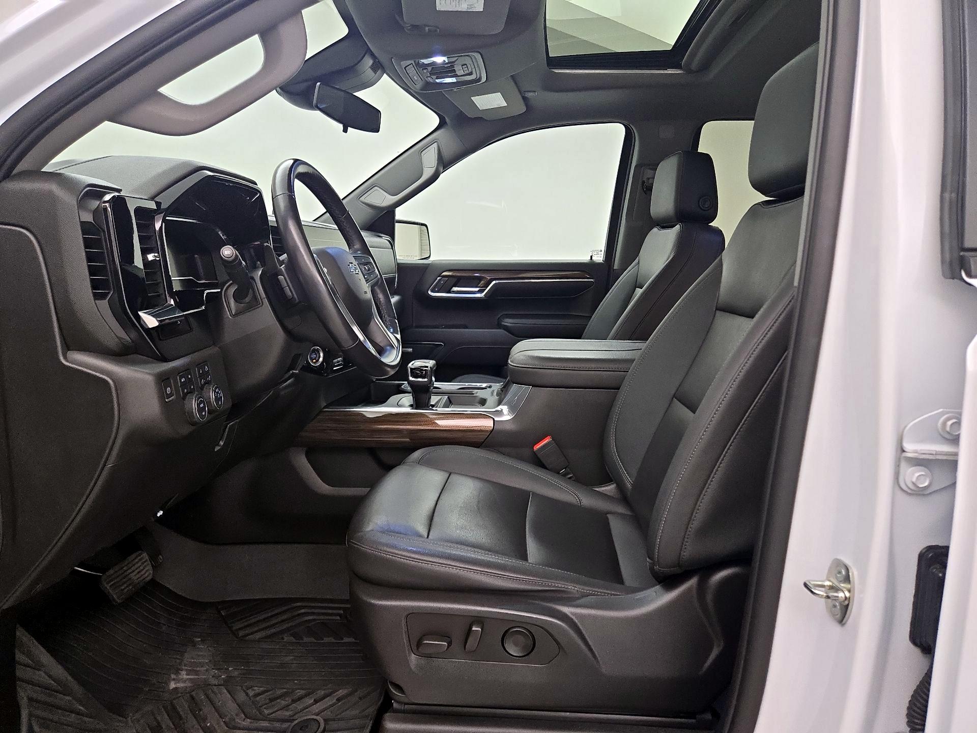 Thumbnail: 2023 Chevrolet Silverado 1500 - 11
