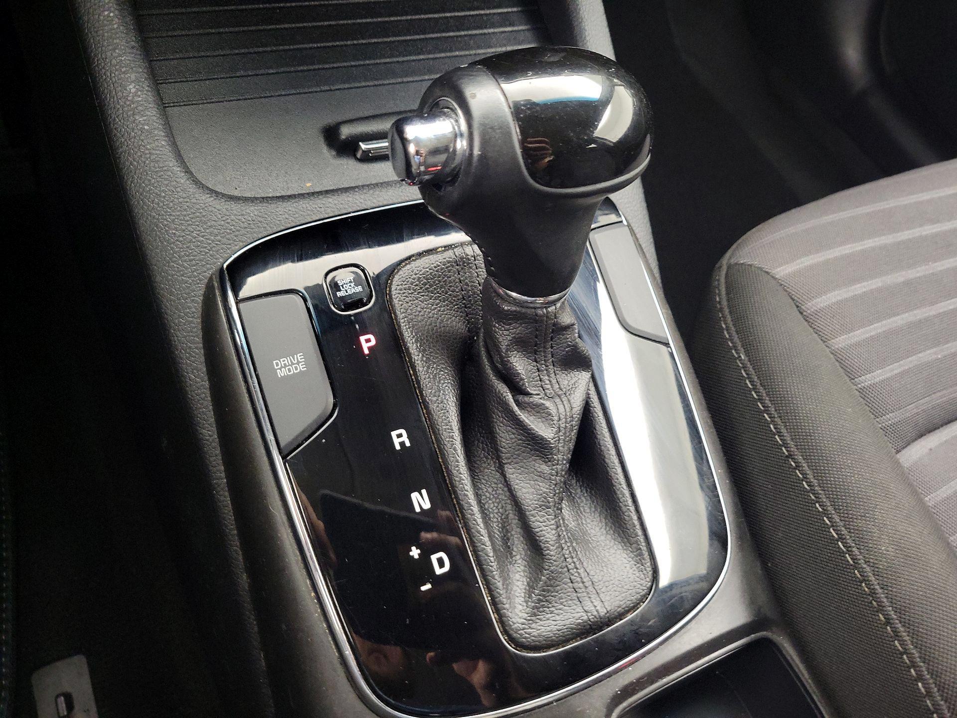 Thumbnail: 2017 Kia Forte - 17