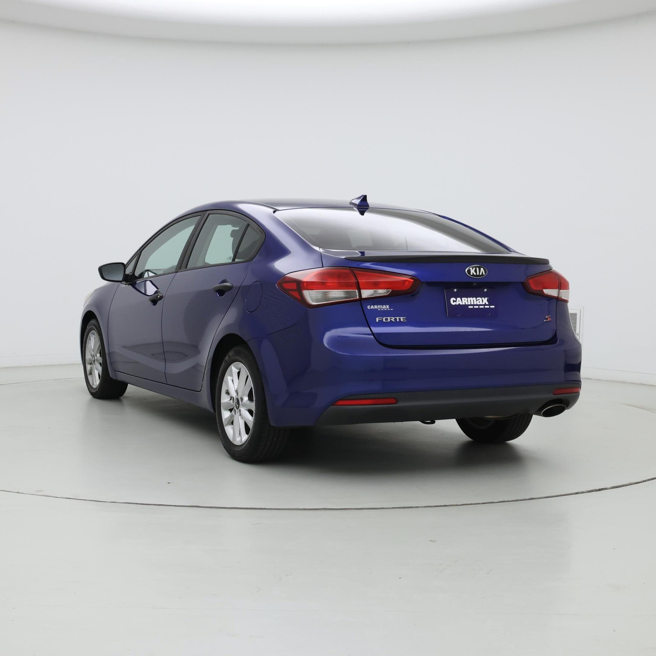 Thumbnail: 2017 Kia Forte - 2