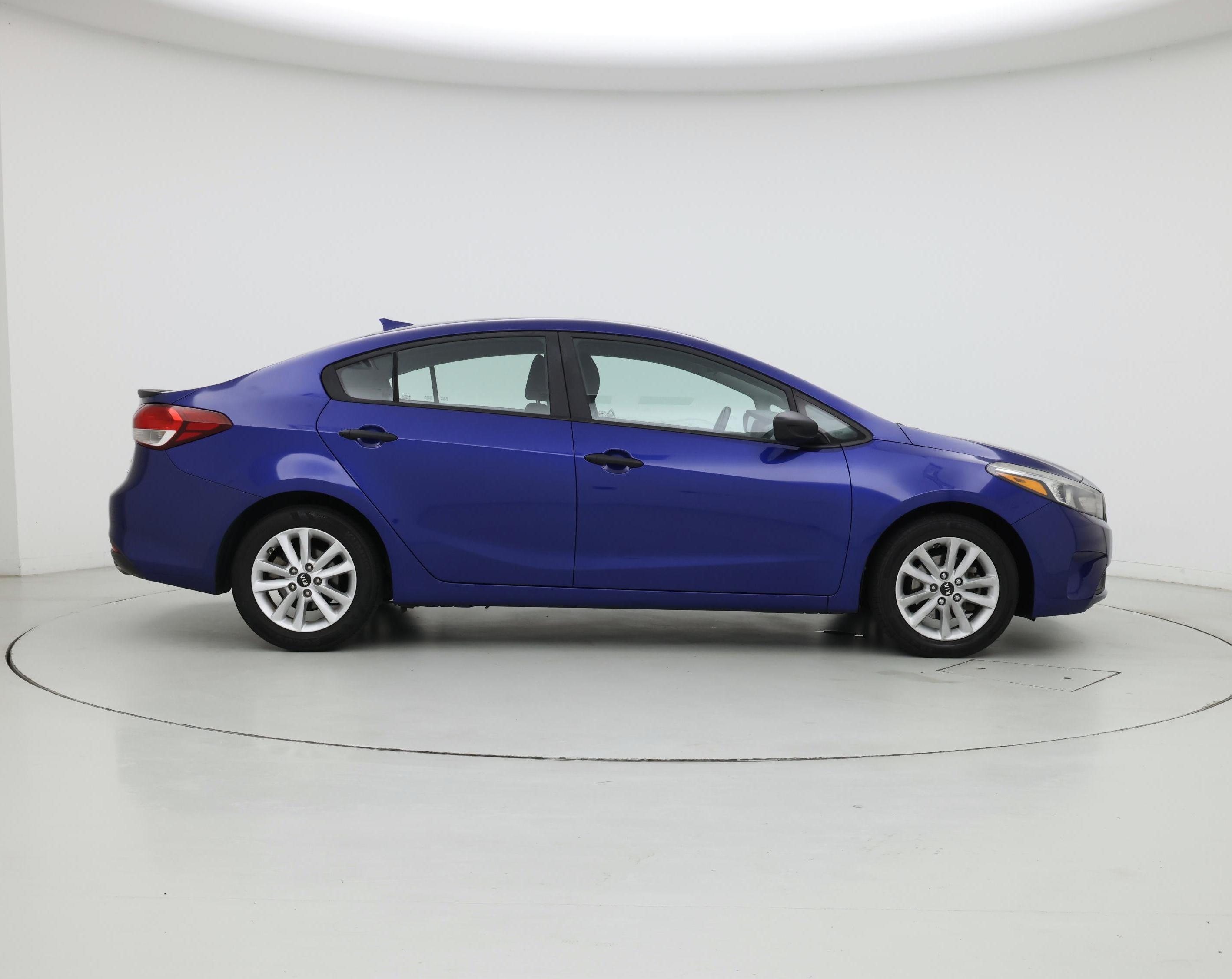 Thumbnail: 2017 Kia Forte - 7