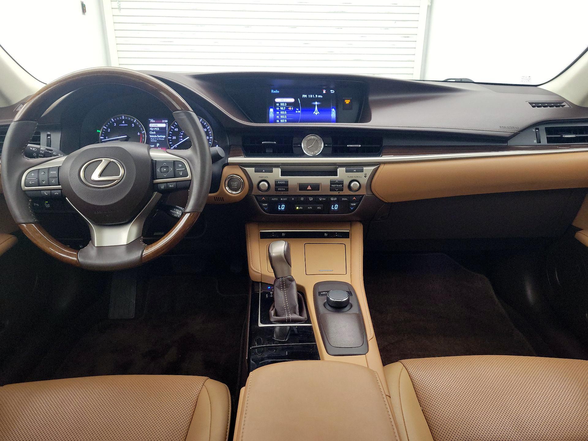 Thumbnail: 2016 Lexus ES - 9